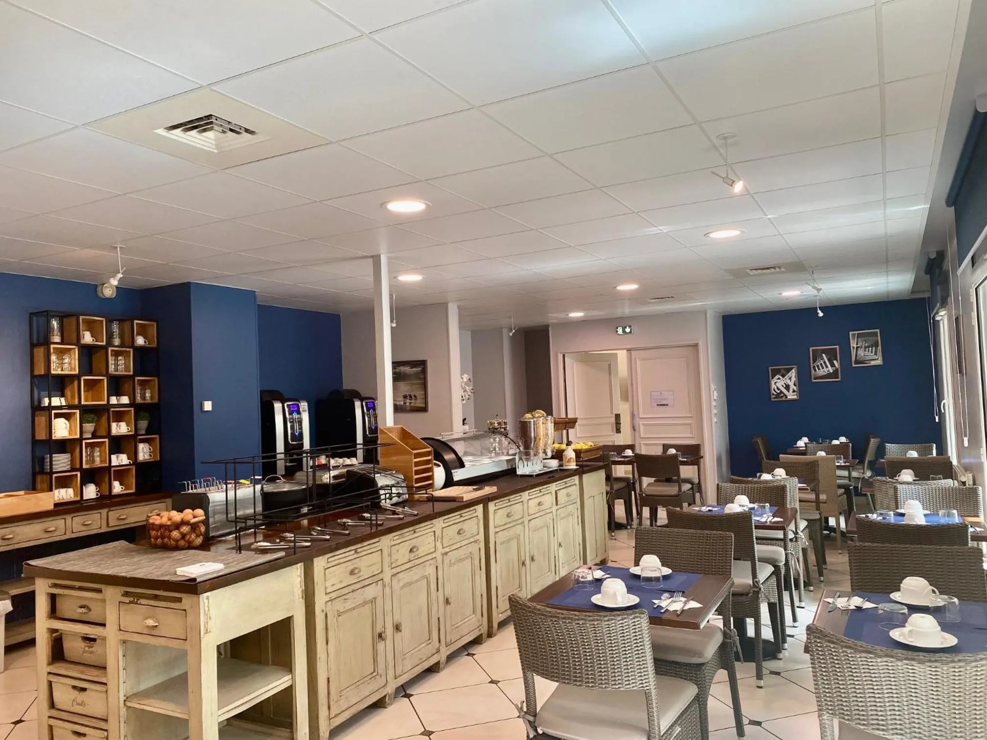 Breakfast in Villa Odette