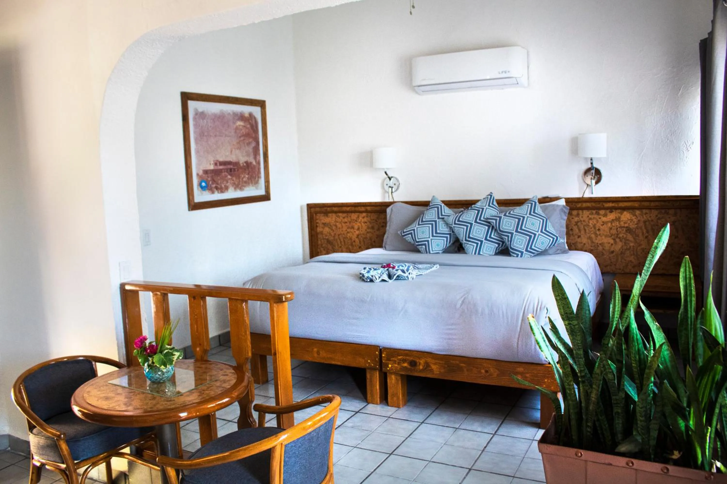 Bed in Buena Vista Oceanfront & Hot Springs Resort