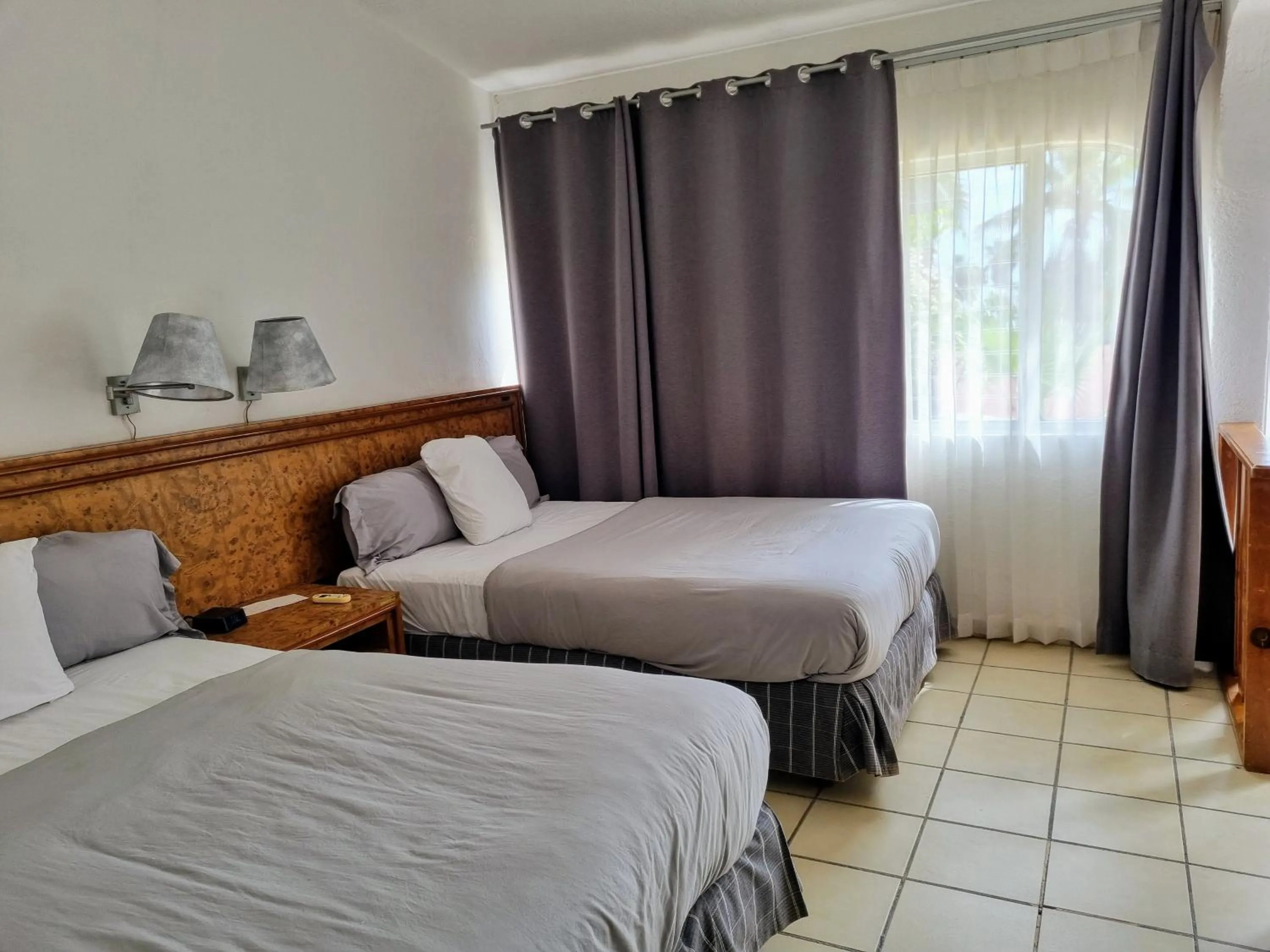 Bed in Buena Vista Oceanfront & Hot Springs Resort