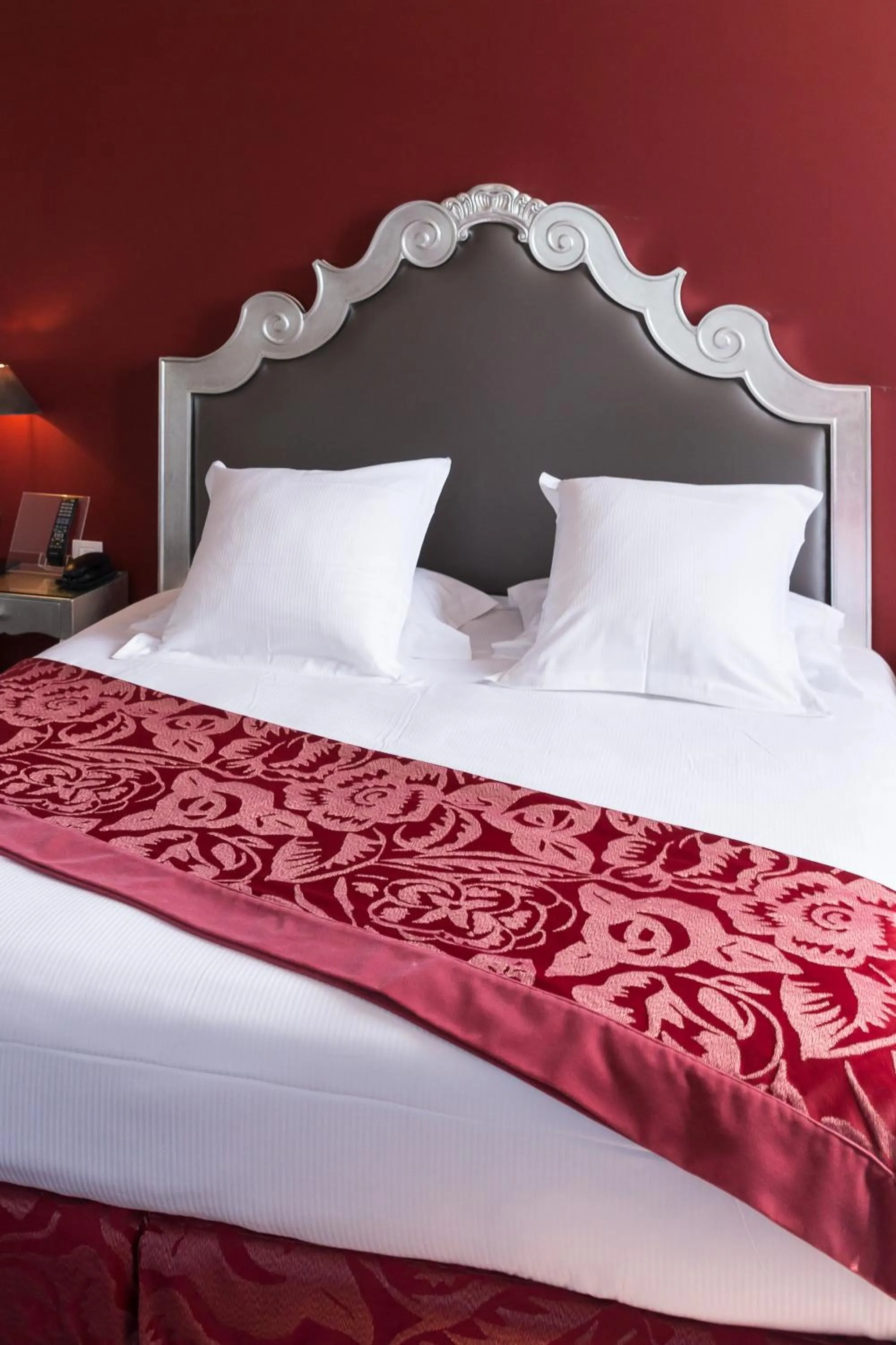 Bedroom, Bed in Villa 81