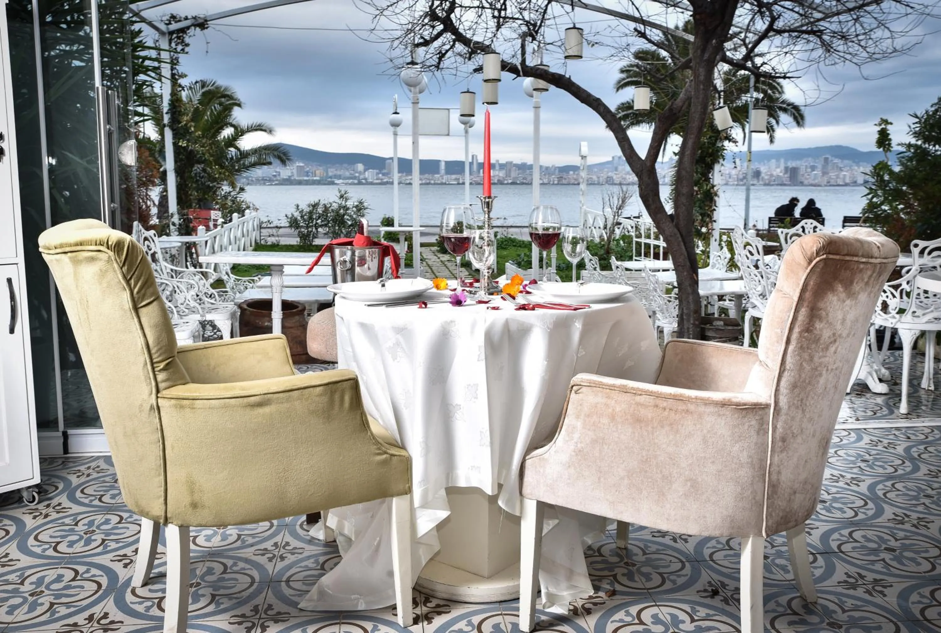 Restaurant/places to eat in Büyükada Port Hotel