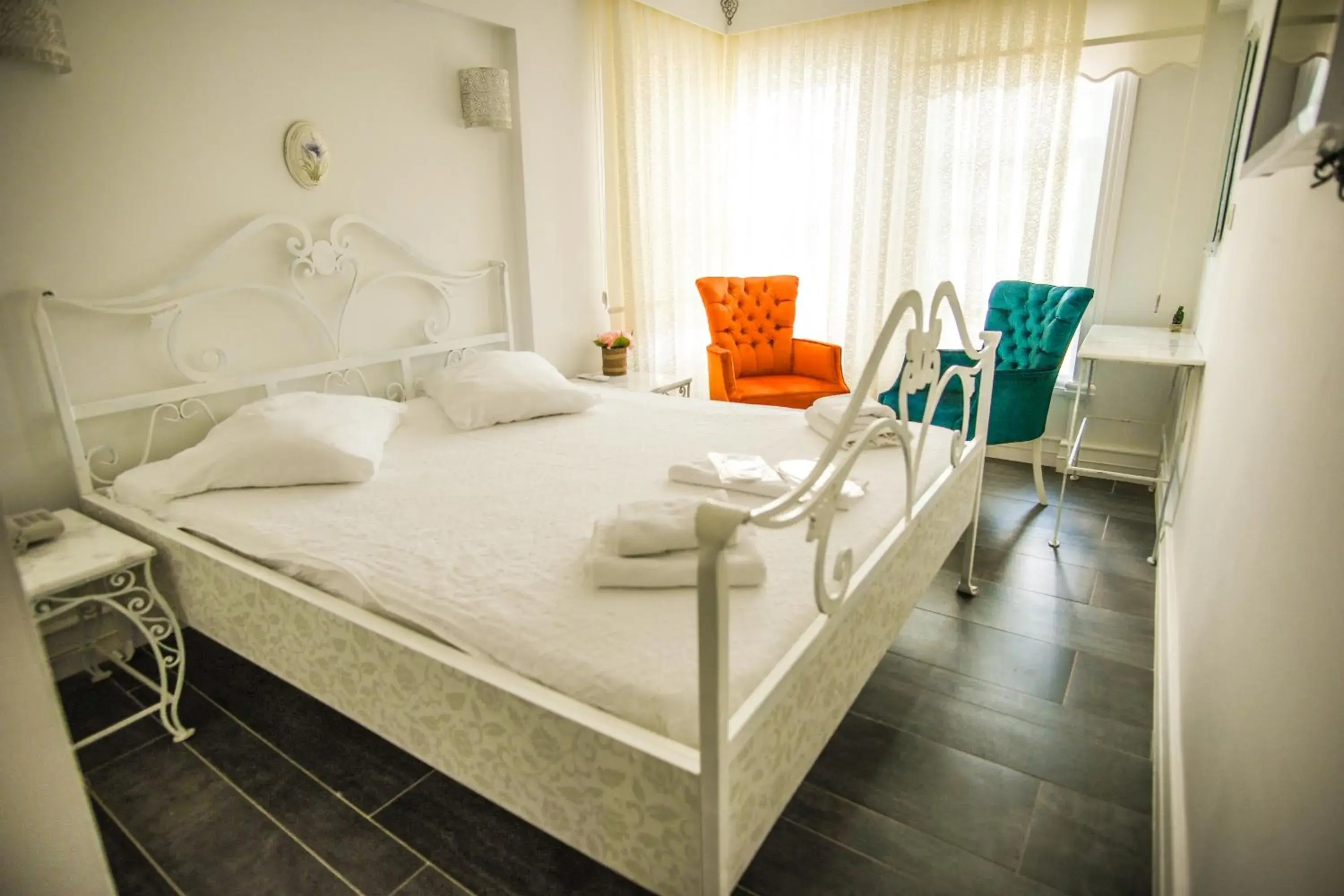 Deluxe Double Room in Büyükada Port Hotel Deluxe Double Room in Büyükada Port Hotel