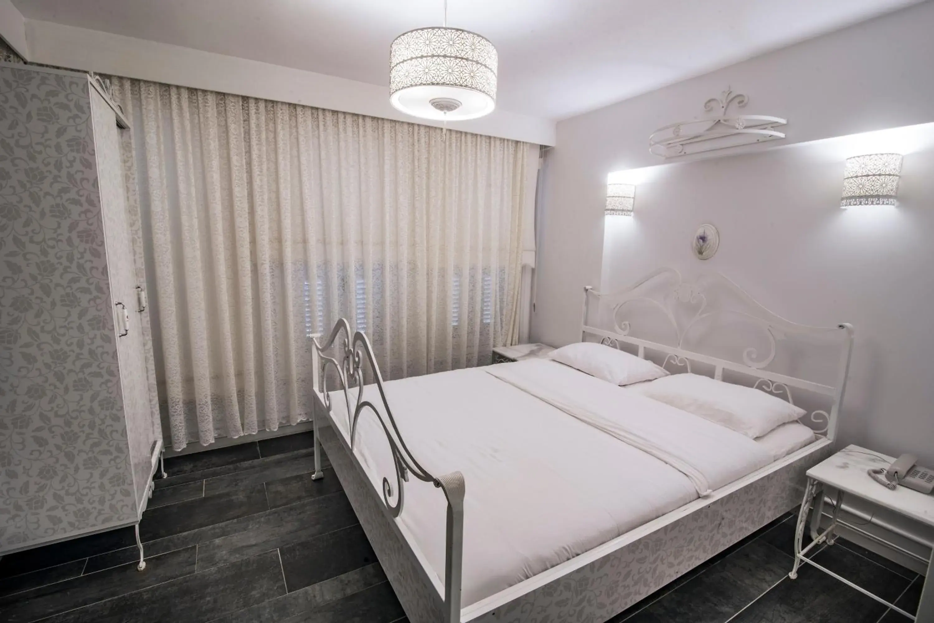 Photo of the whole room in Büyükada Port Hotel Photo of the whole room in Büyükada Port Hotel