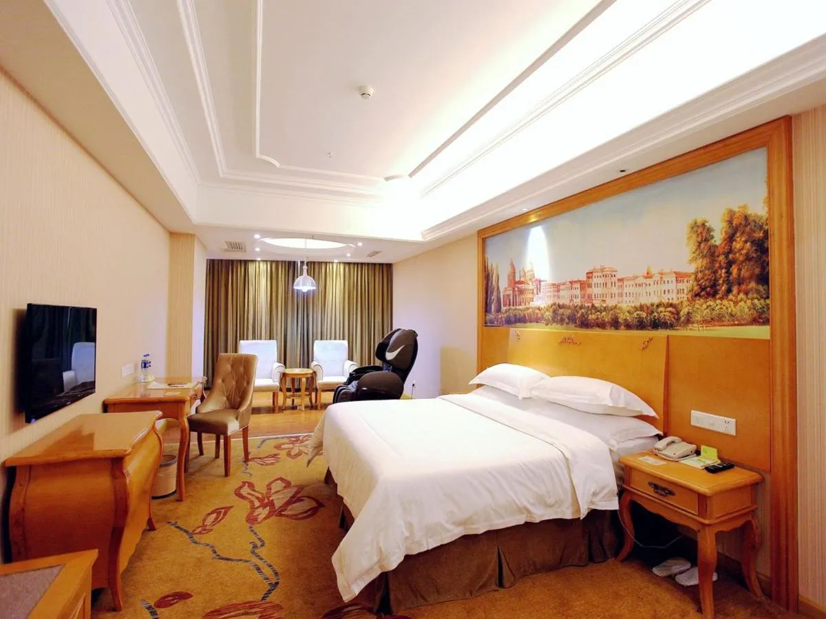 Bed in Vienna International Hotel Zhuzhou Railway Station Central Plaza