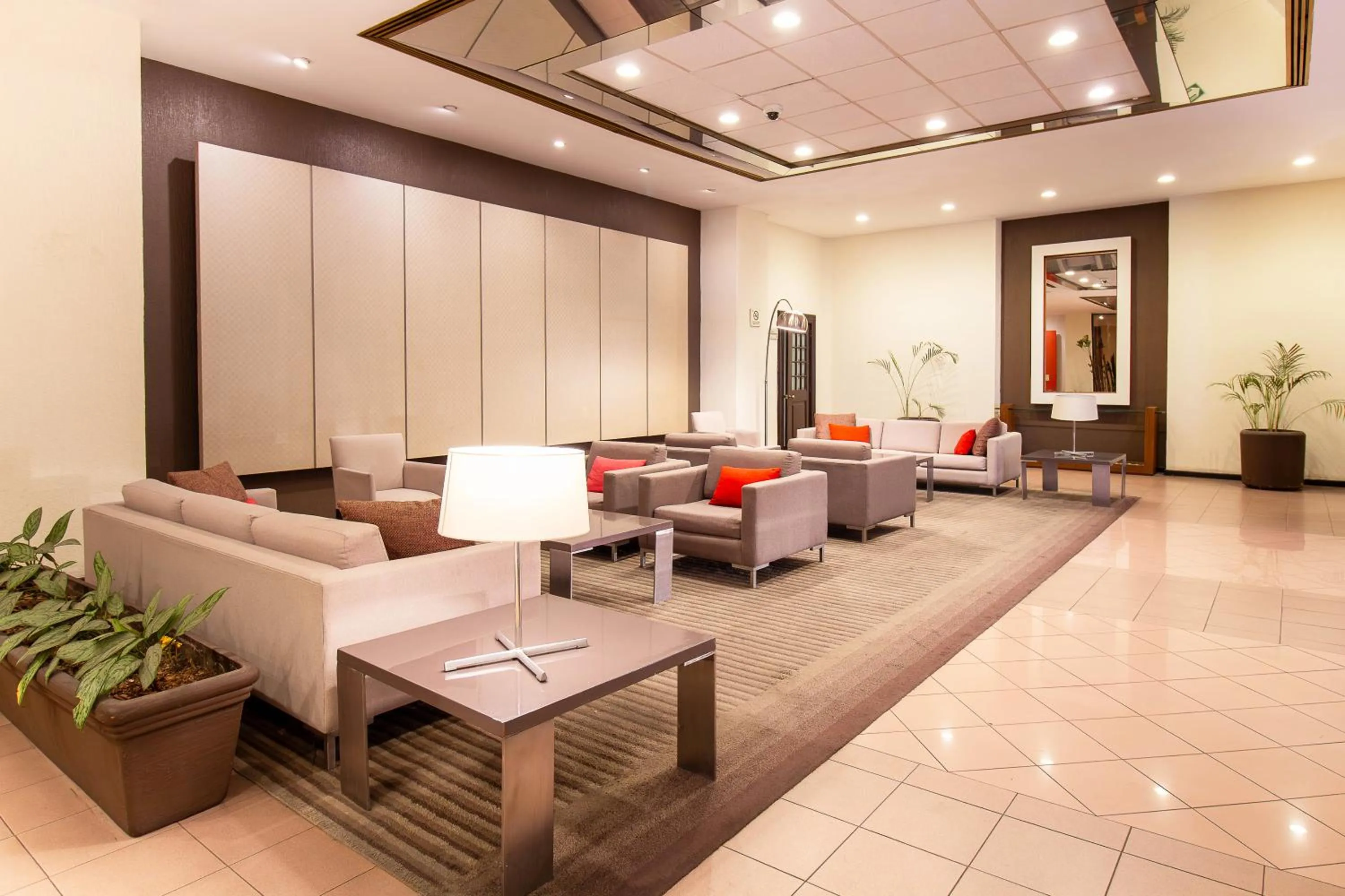 Living room in Hotel Guadalajara Plaza Expo