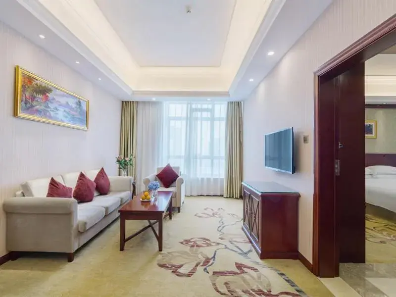 Bed in Vienna Hotel Guilin Lingchuan Shunxiang No.1 Mansion Bed in Vienna Hotel Guilin Lingchuan Shunxiang No.1 Mansion