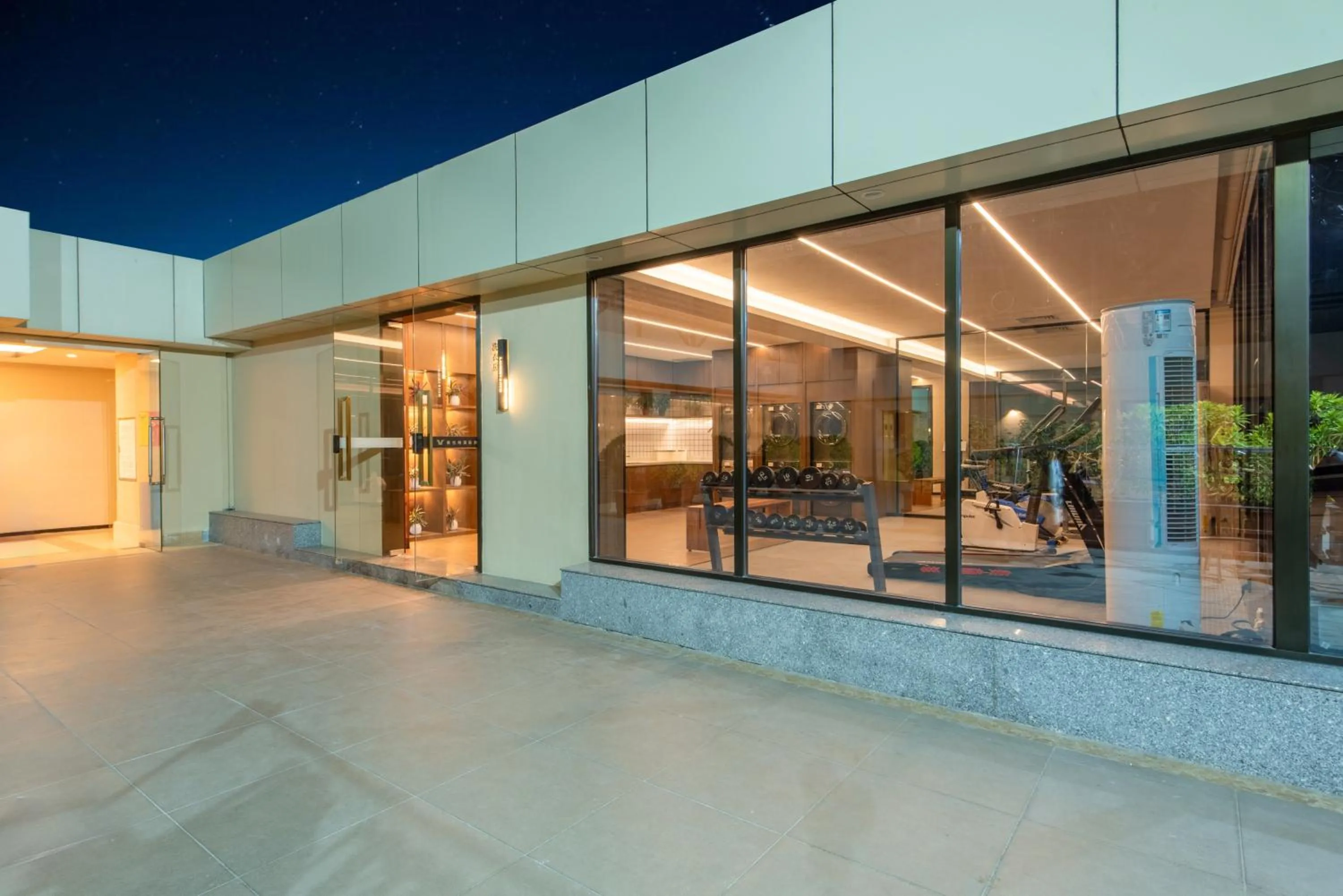 Fitness centre/facilities in Vienna International Hotel Guangzhou Baiyun International Conference Center