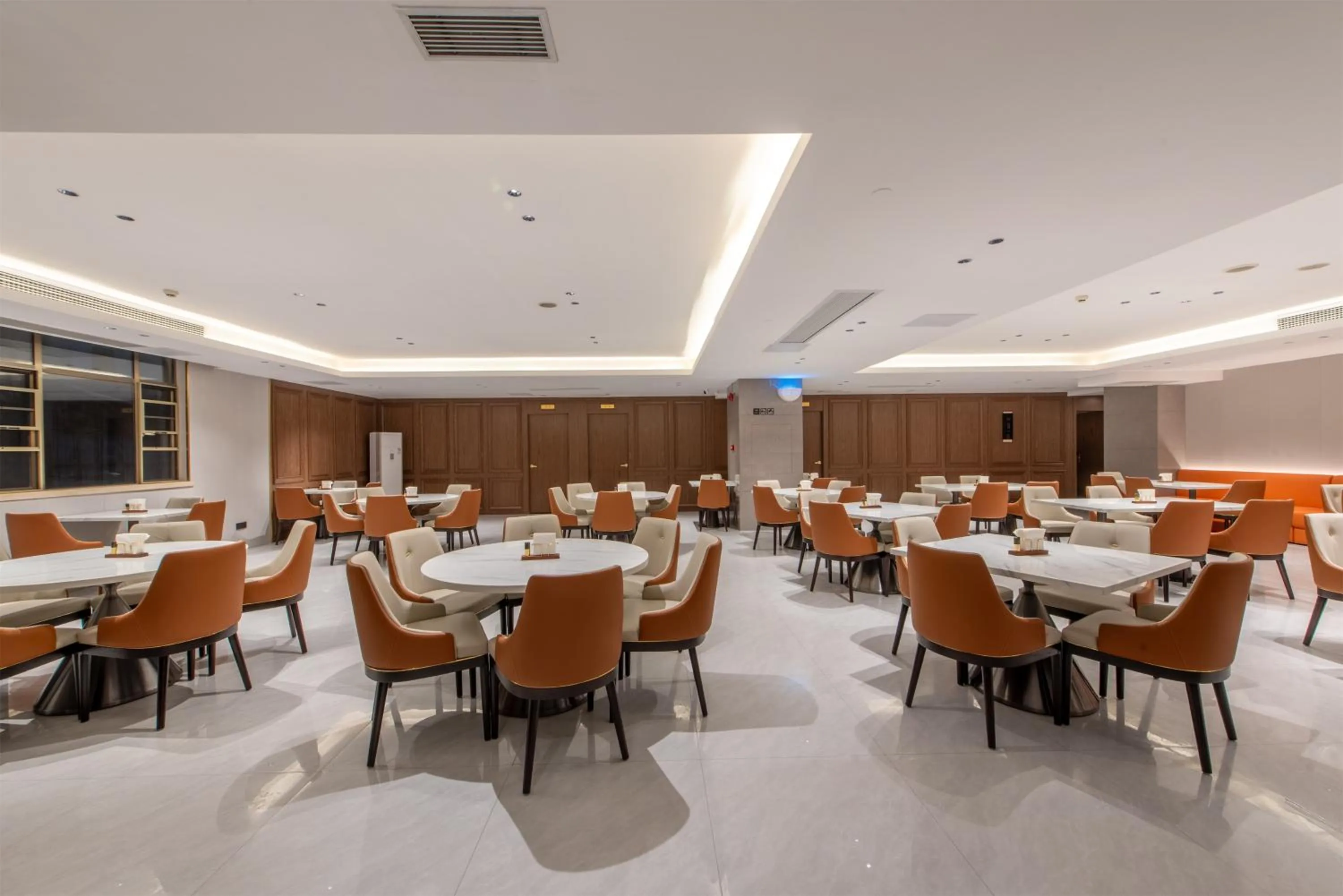 Restaurant/places to eat in Vienna International Hotel Guangzhou Baiyun International Conference Center