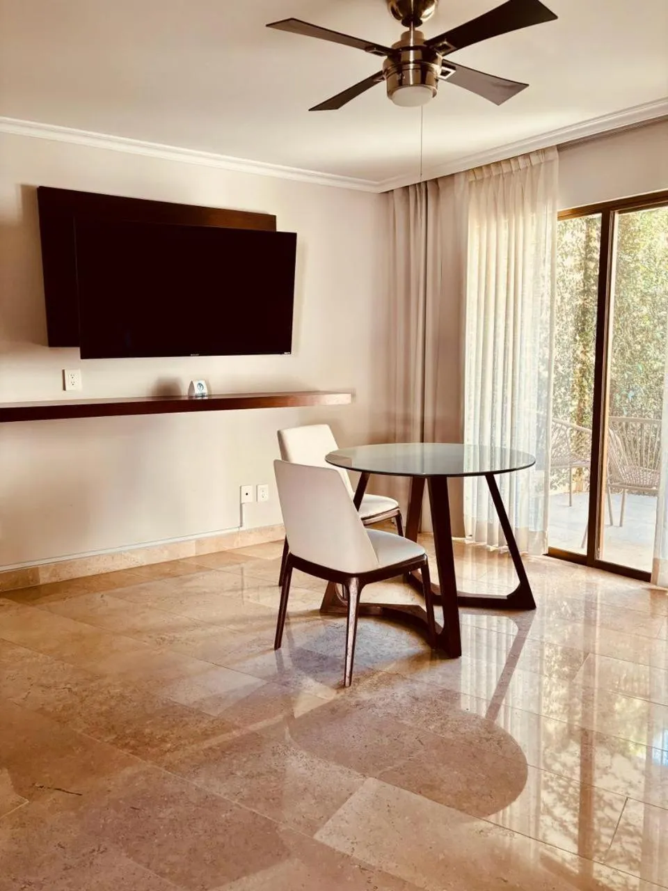 Dining area in Hotel Guadalajara Plaza Ejecutivo