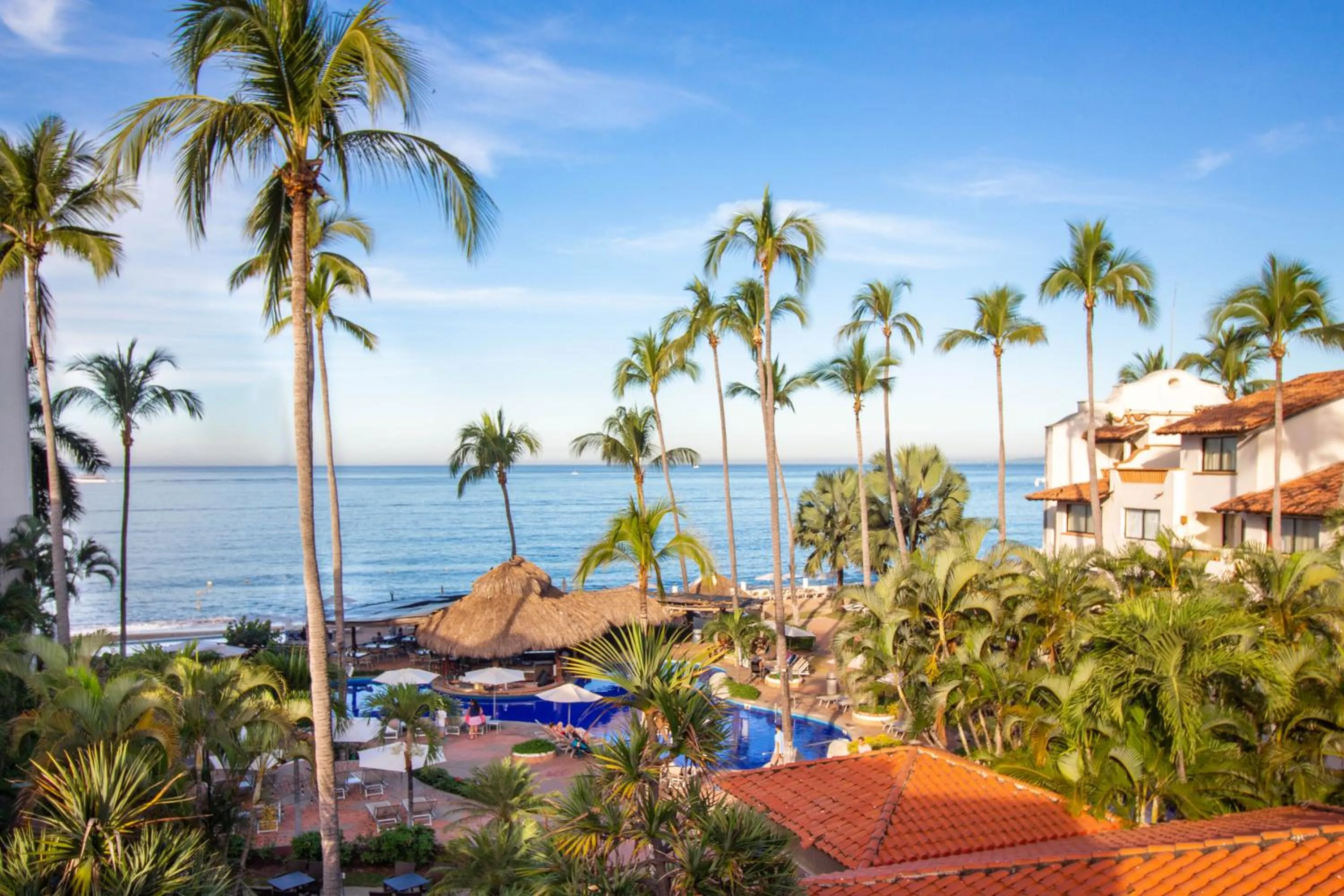Inner courtyard view in Plaza Pelicanos Grand Beach Resort All Inclusive