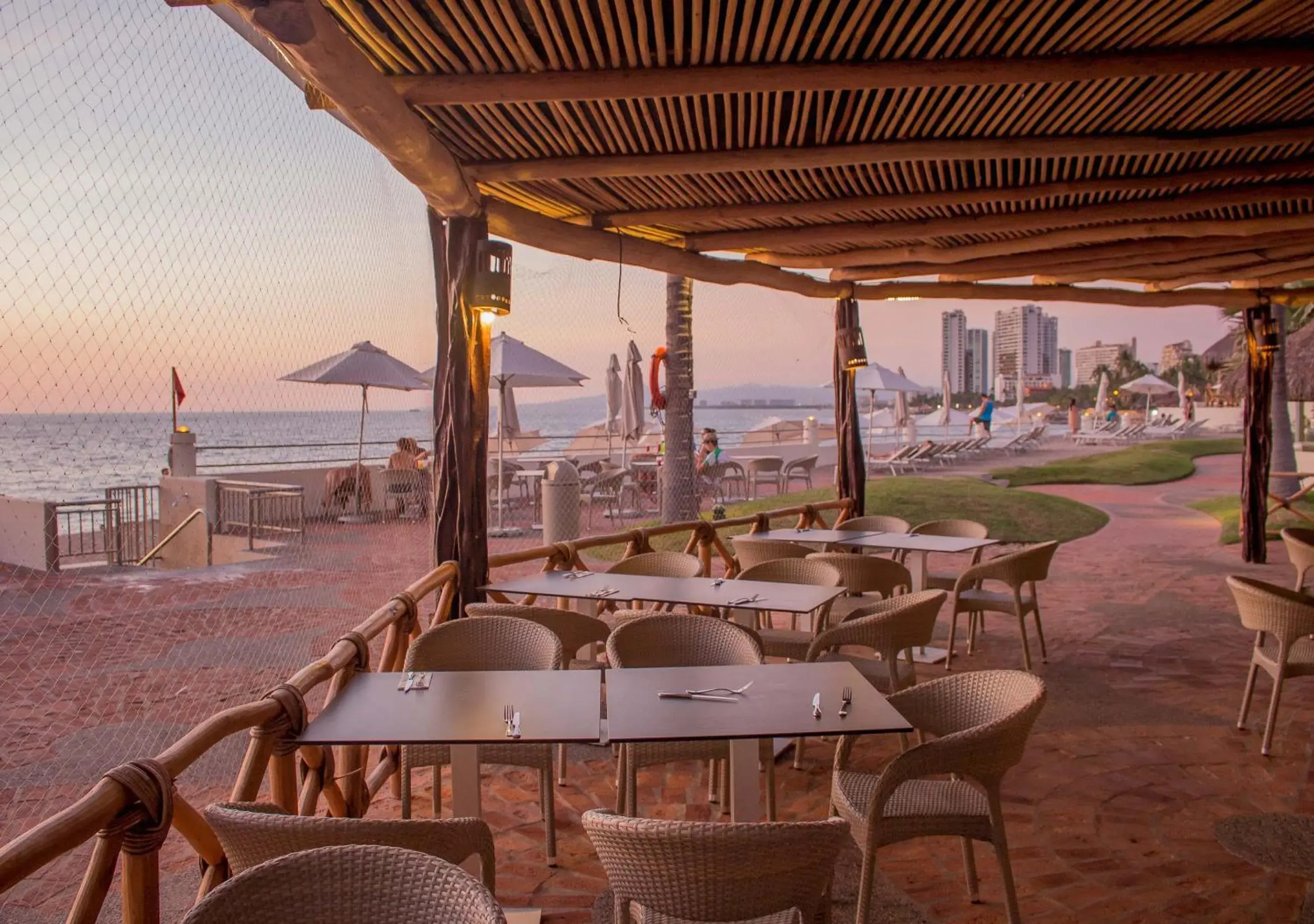 Restaurant/places to eat in Plaza Pelicanos Grand Beach Resort All Inclusive Restaurant/places to eat in Plaza Pelicanos Grand Beach Resort All Inclusive