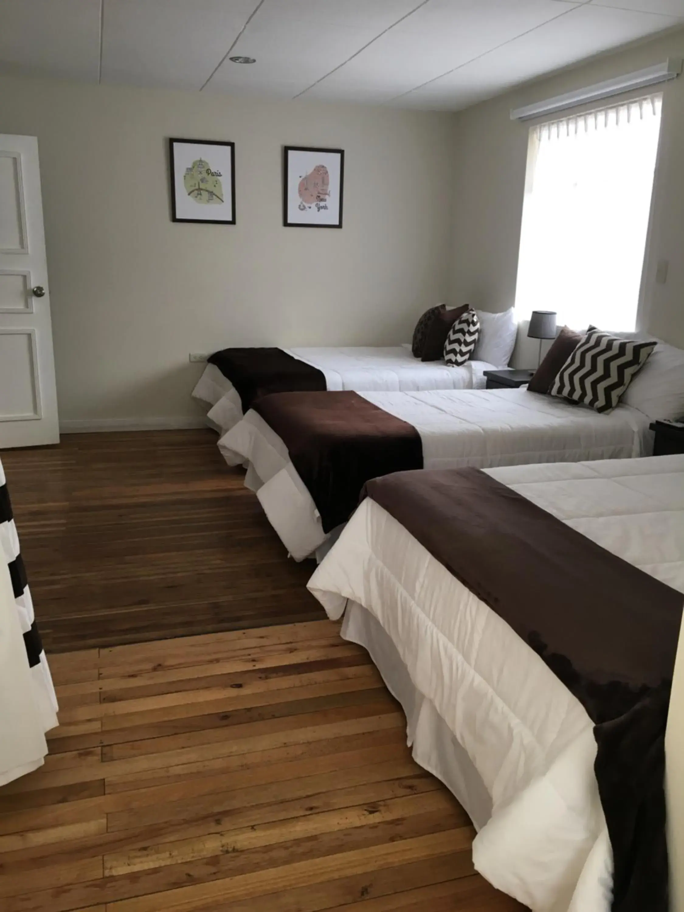 Standard Triple Room in NASS Bed & Breakfast Standard Triple Room in NASS Bed & Breakfast