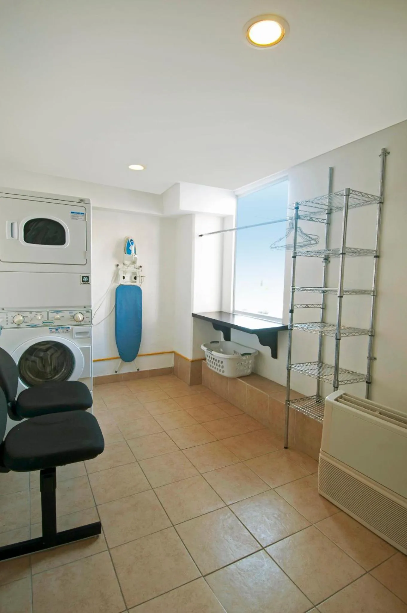 laundry in One Acapulco Costera