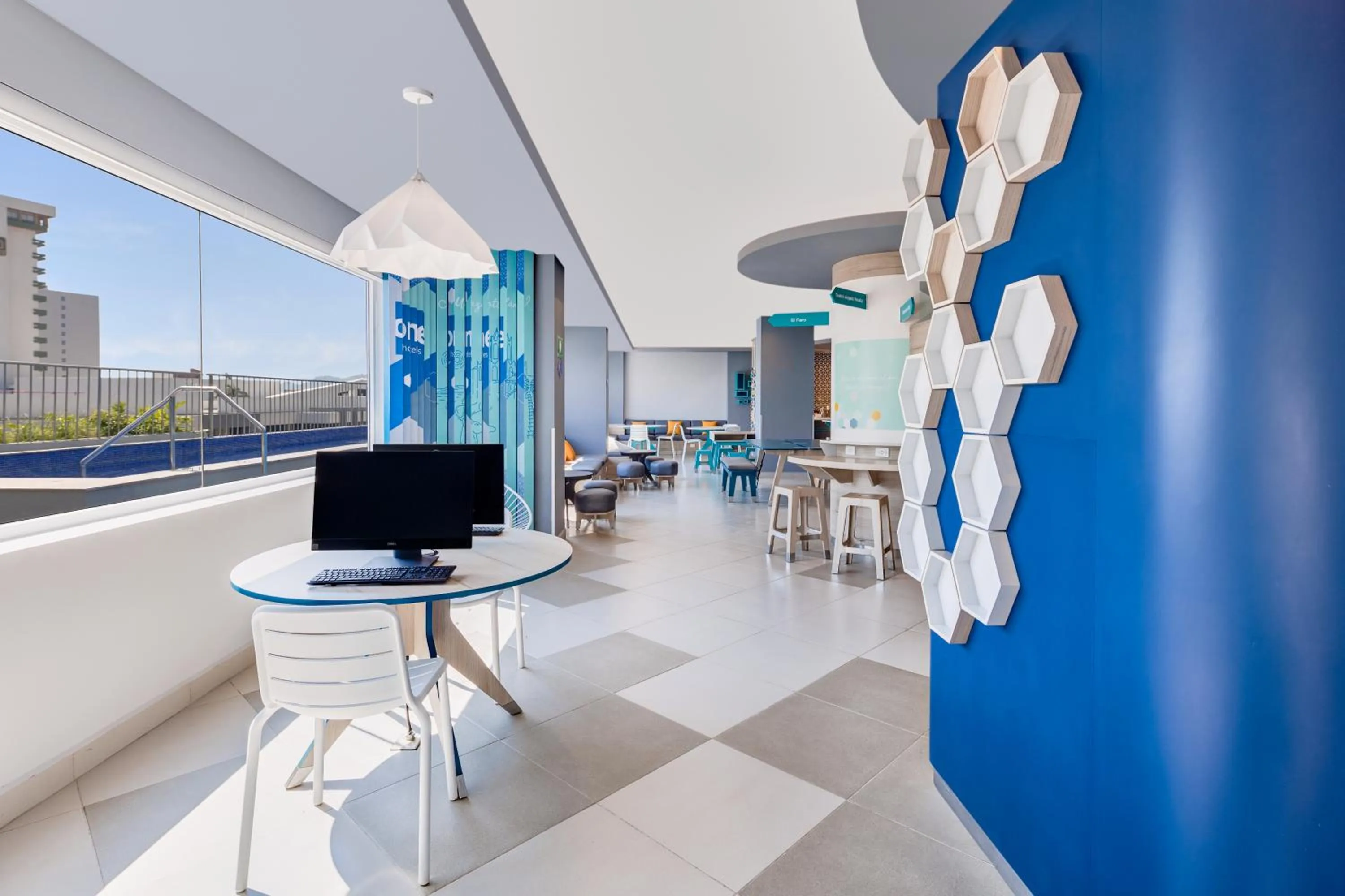 Restaurant/places to eat in One Acapulco Costera