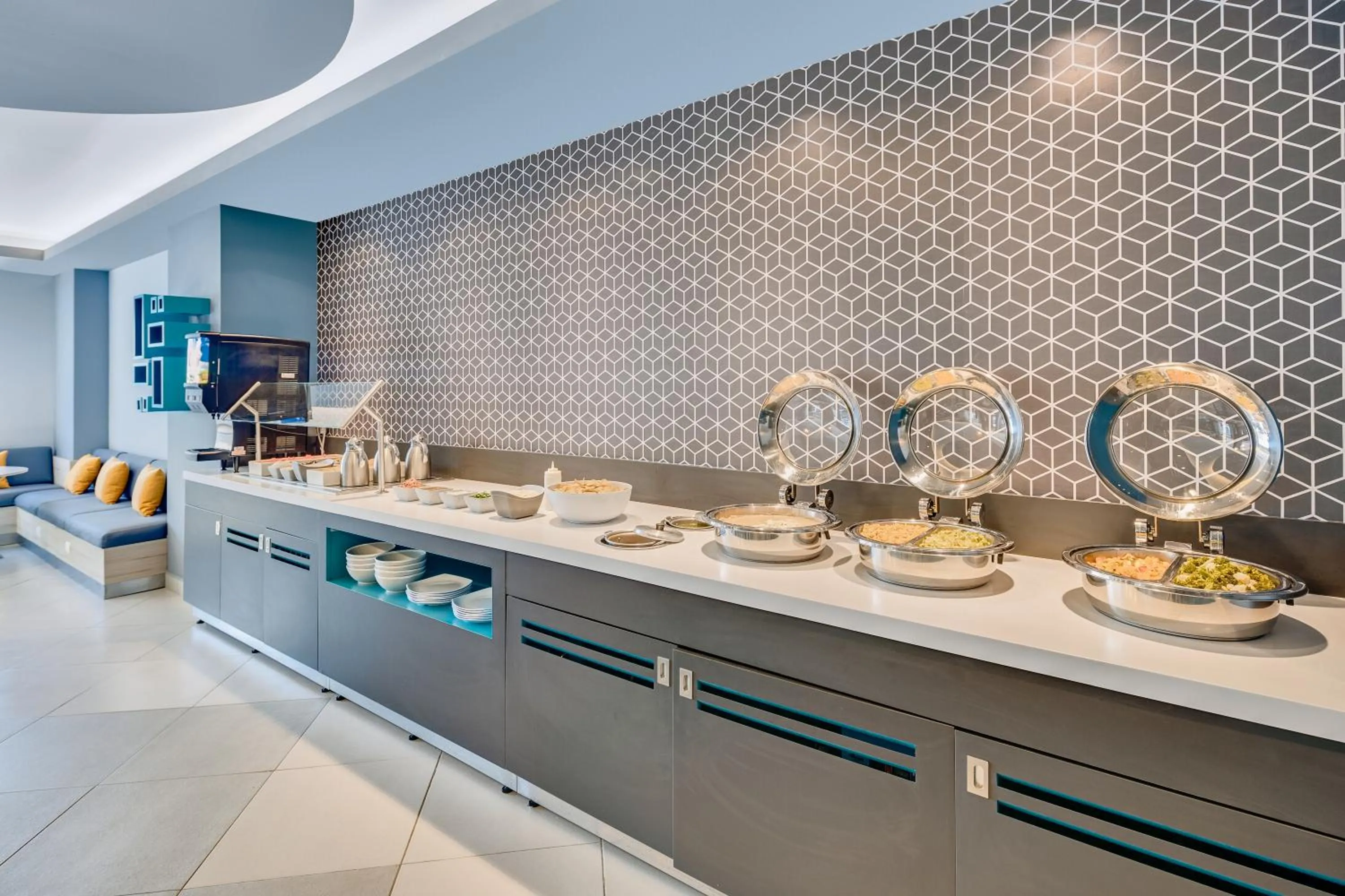 Breakfast in One Acapulco Costera