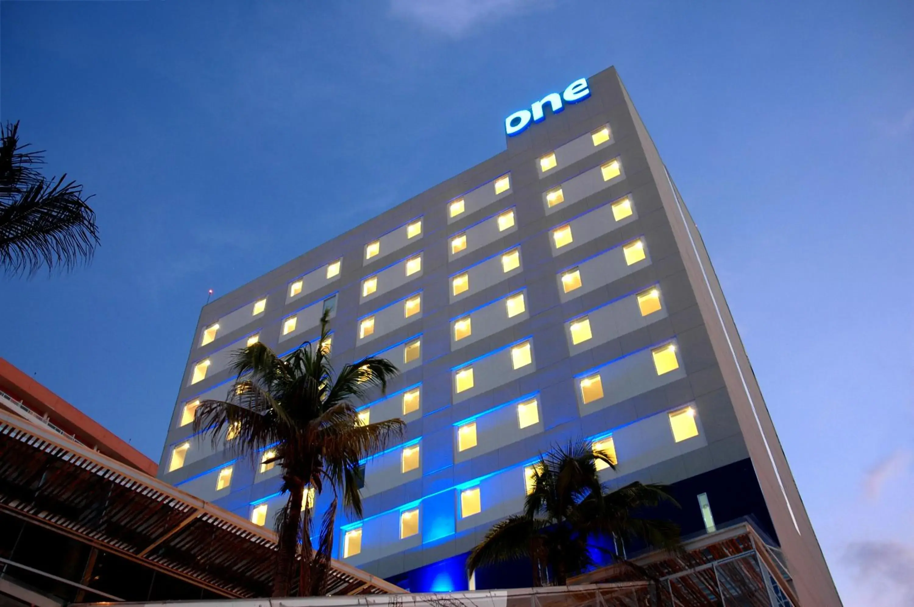 Property building in One Acapulco Costera Property building in One Acapulco Costera