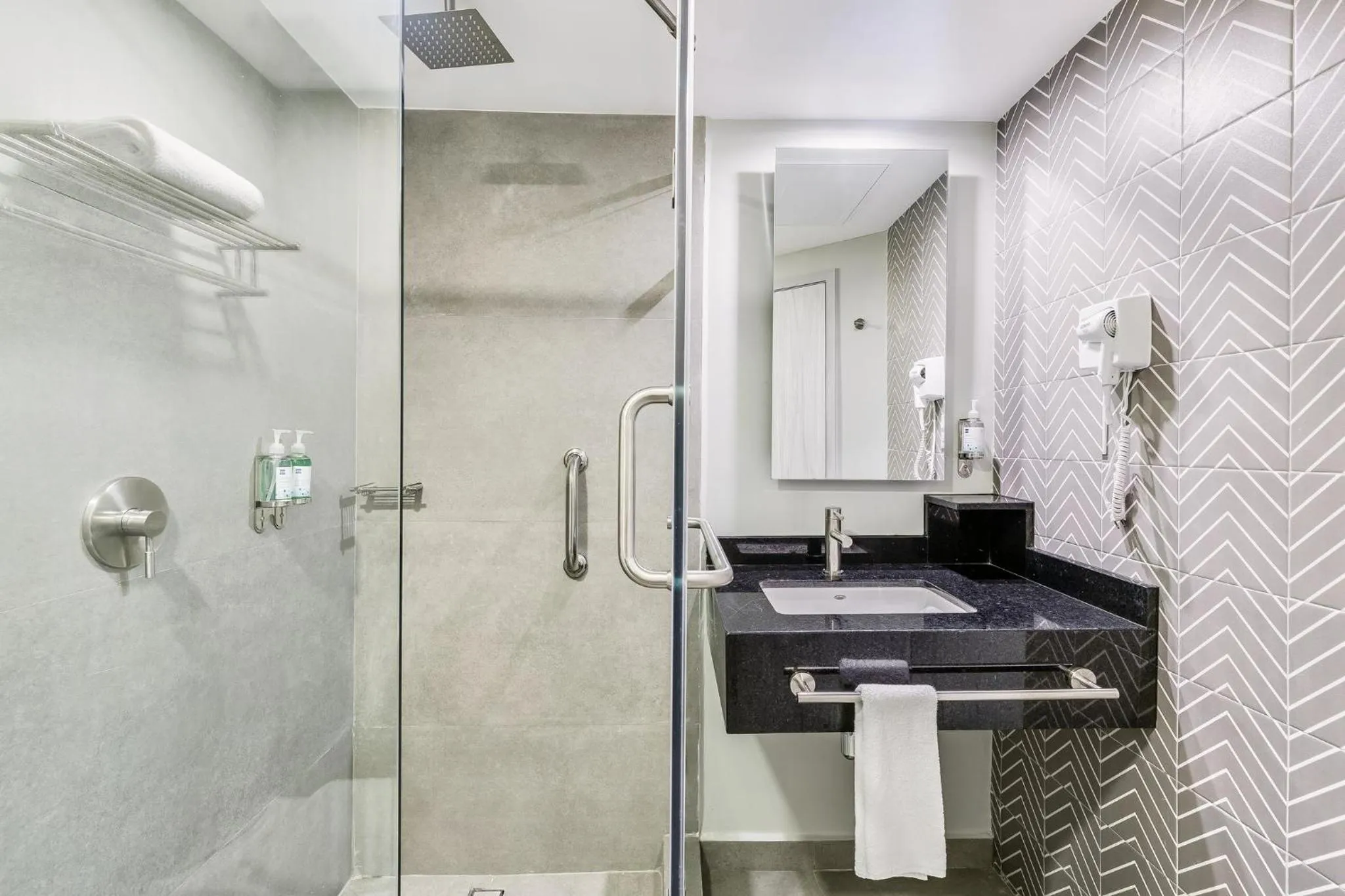 Bathroom in One Acapulco Costera