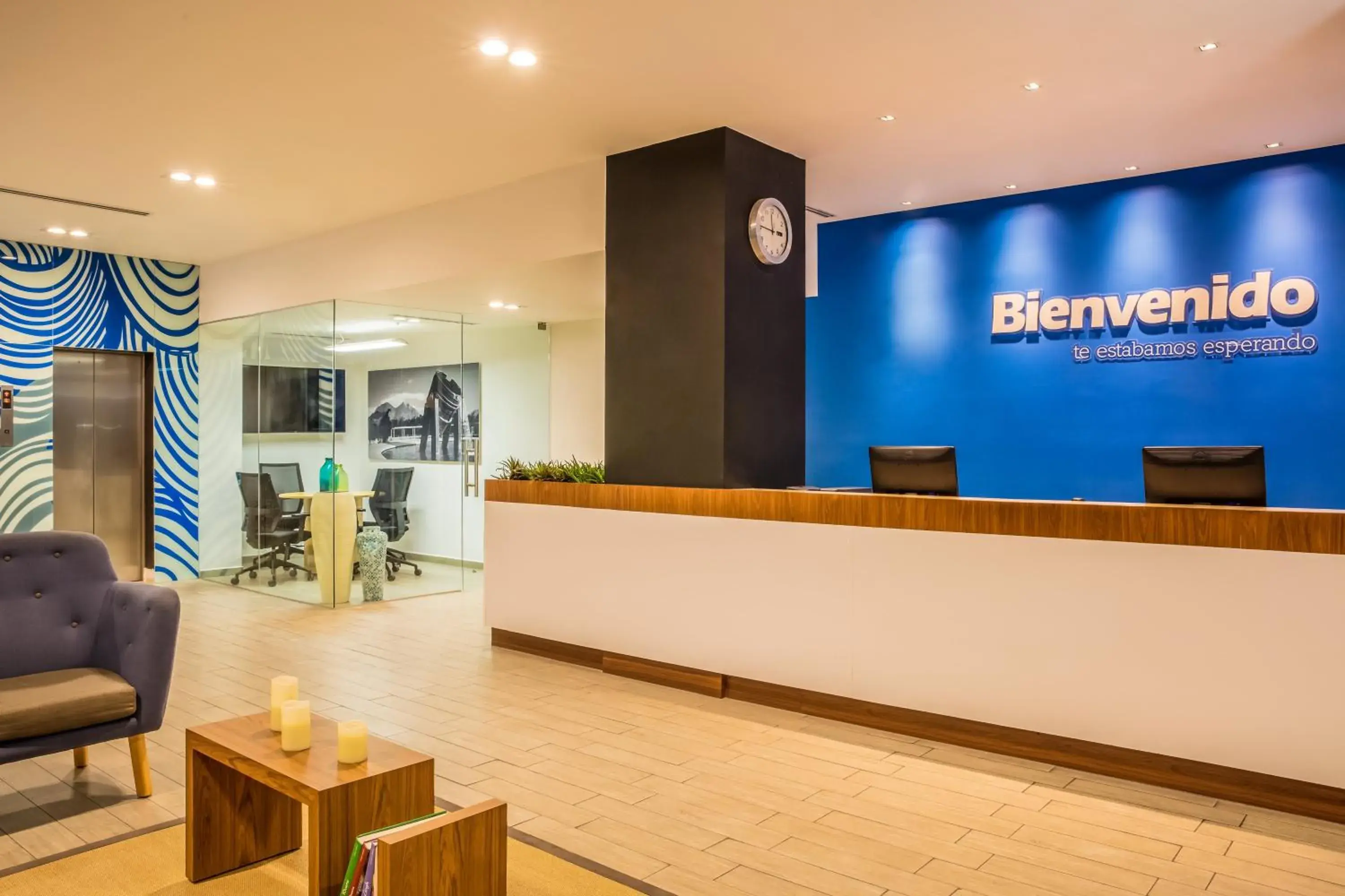 Lobby or reception in One Monterrey Aeropuerto Lobby or reception in One Monterrey Aeropuerto