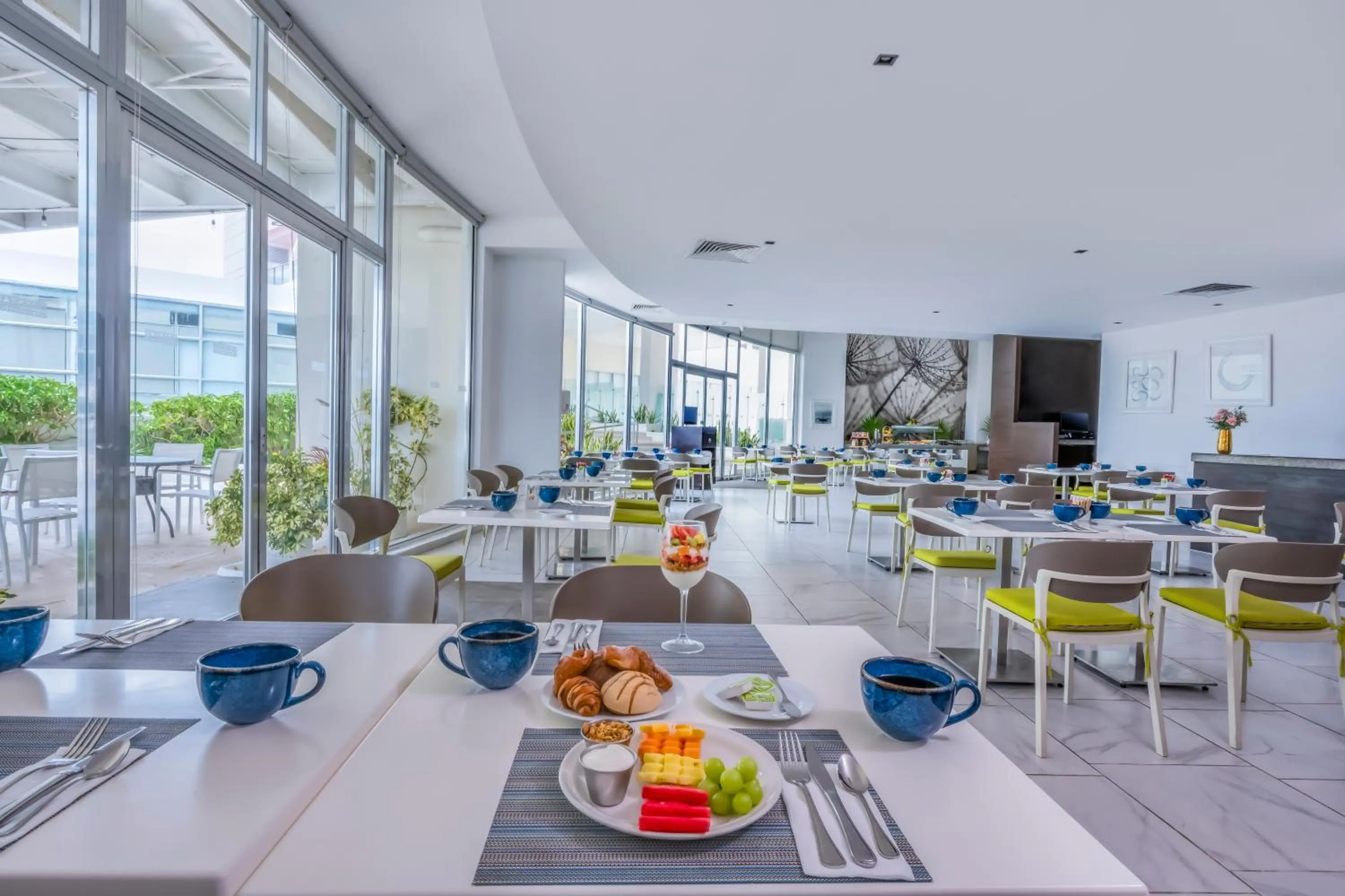 Restaurant/places to eat in Krystal Urban Cancun & Beach Club