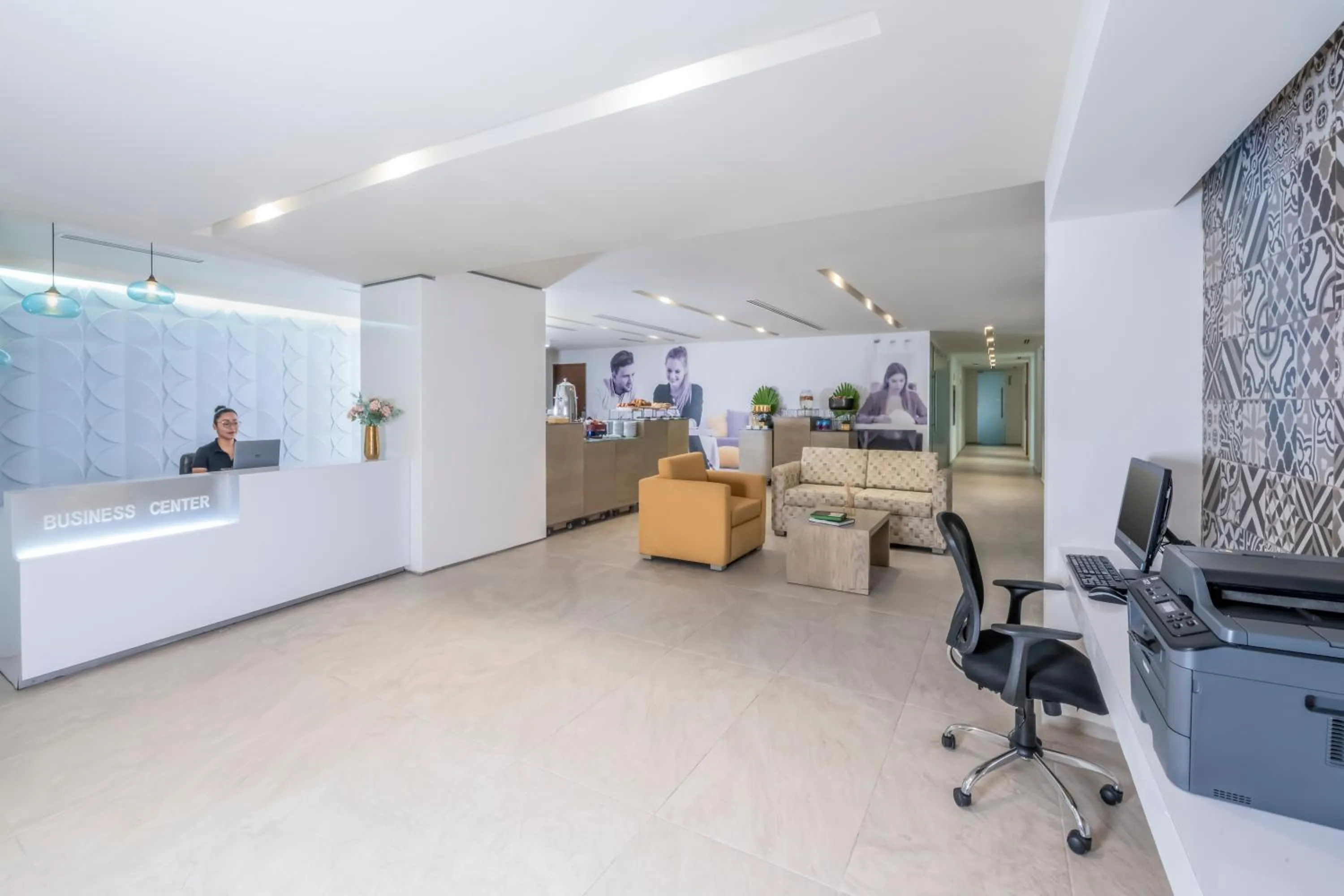 Business facilities in Krystal Urban Cancun & Beach Club