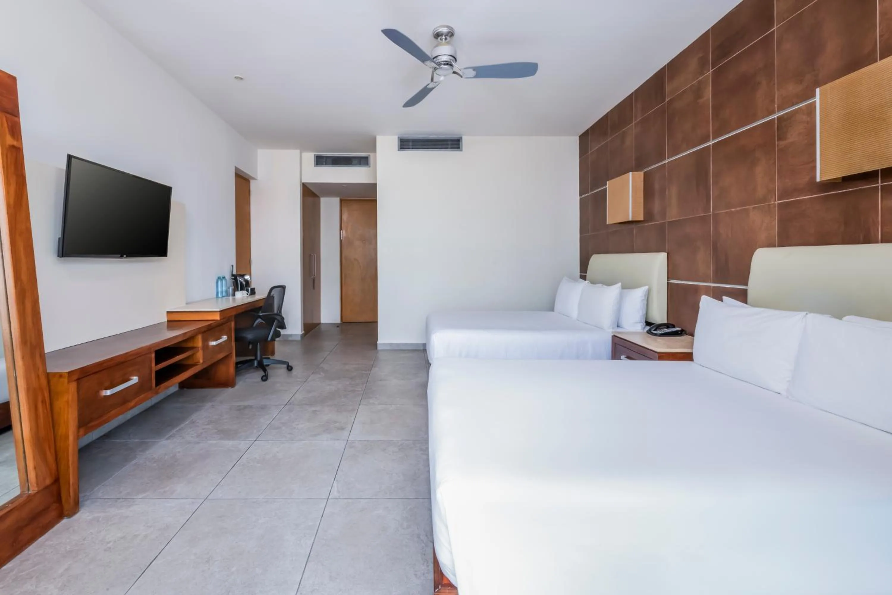 Photo of the whole room, Bed in Krystal Urban Cancun & Beach Club