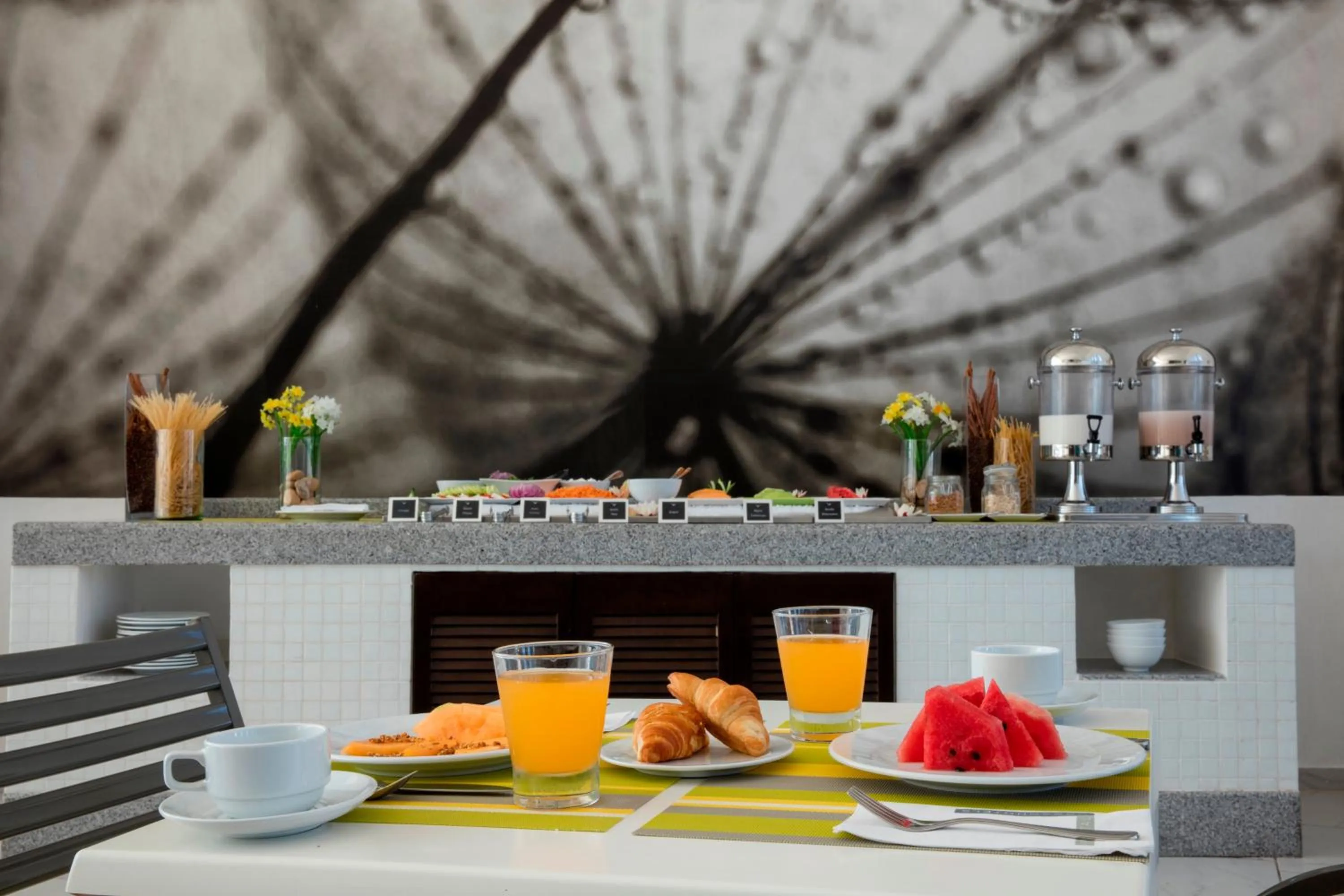 Restaurant/places to eat in Krystal Urban Cancun & Beach Club