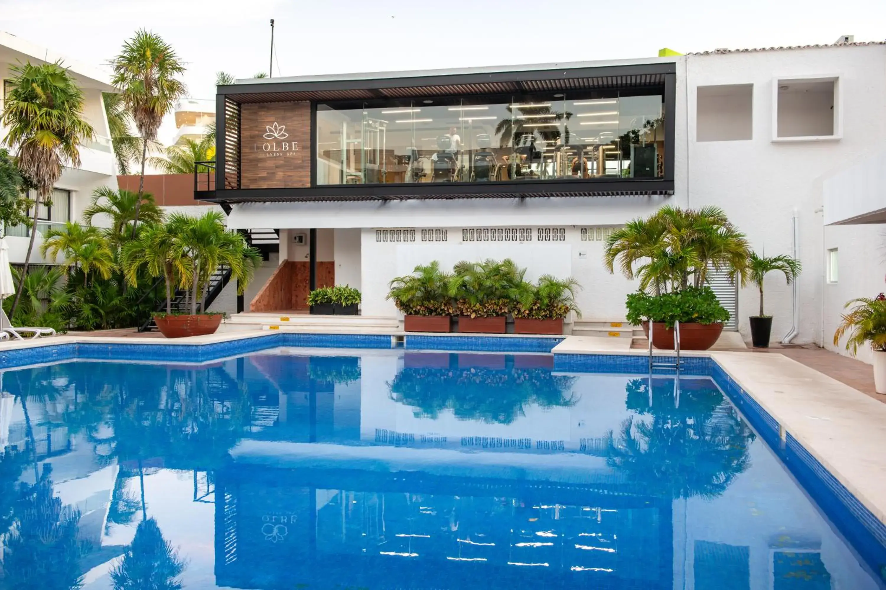 Swimming pool in Cancun Bay All Inclusive Hotel Swimming pool in Cancun Bay All Inclusive Hotel