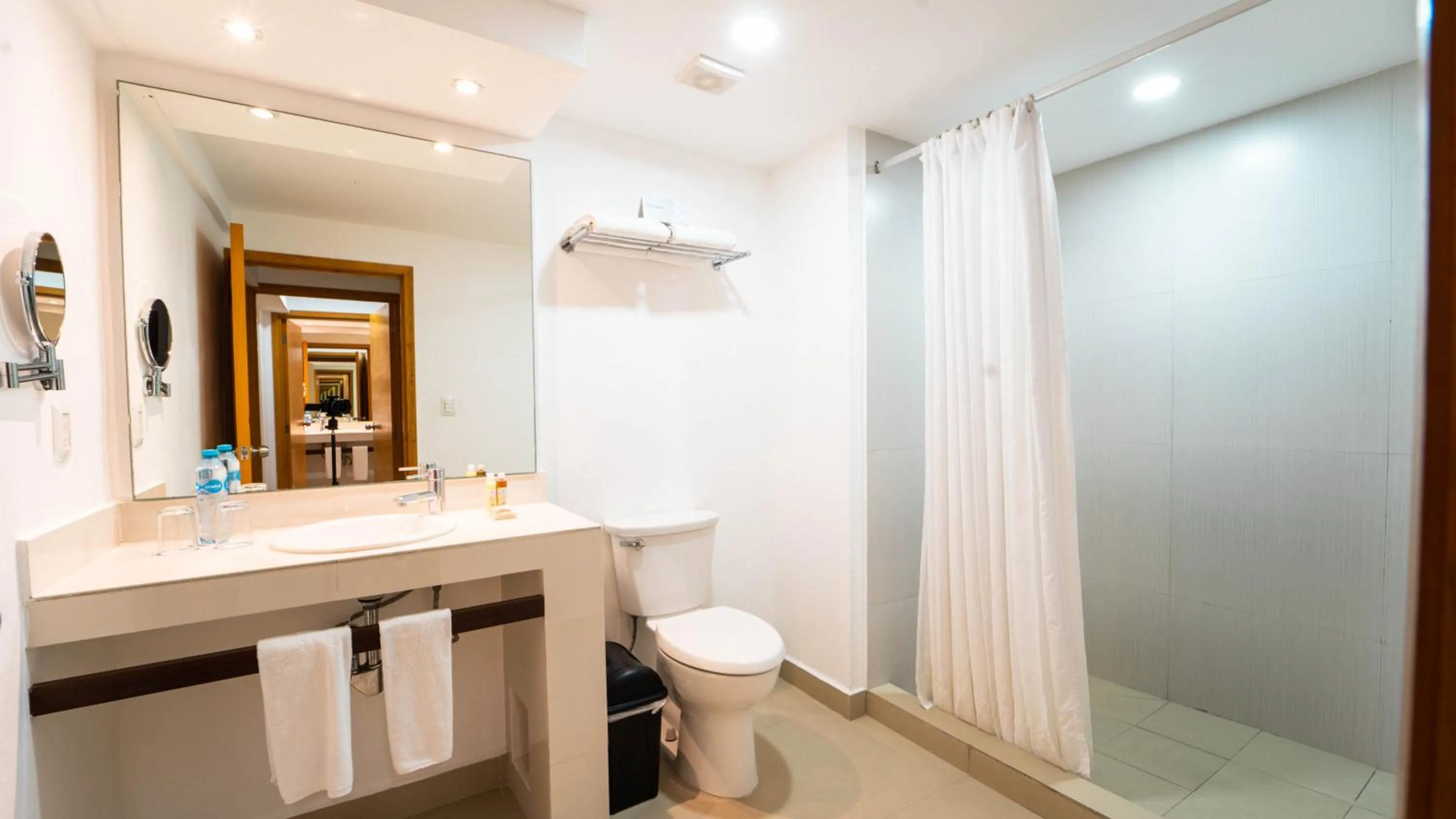 Bathroom in Cancun Bay All Inclusive Hotel