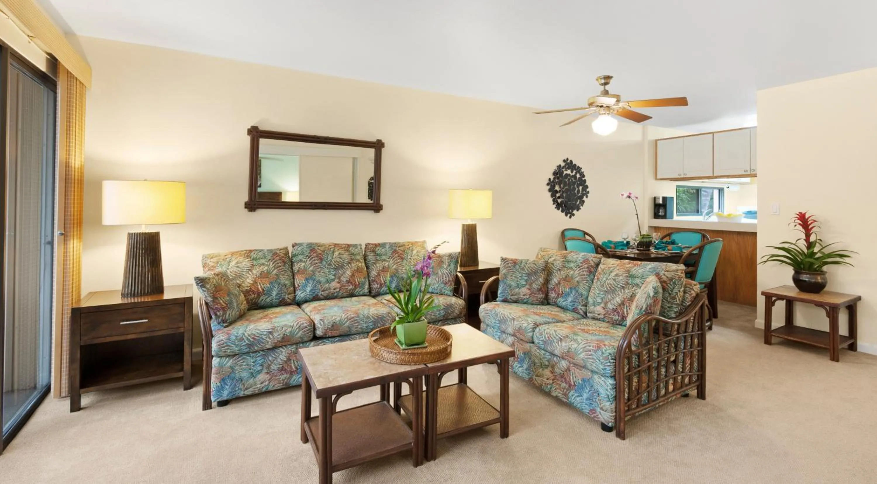 Living room in The Kona Billfisher