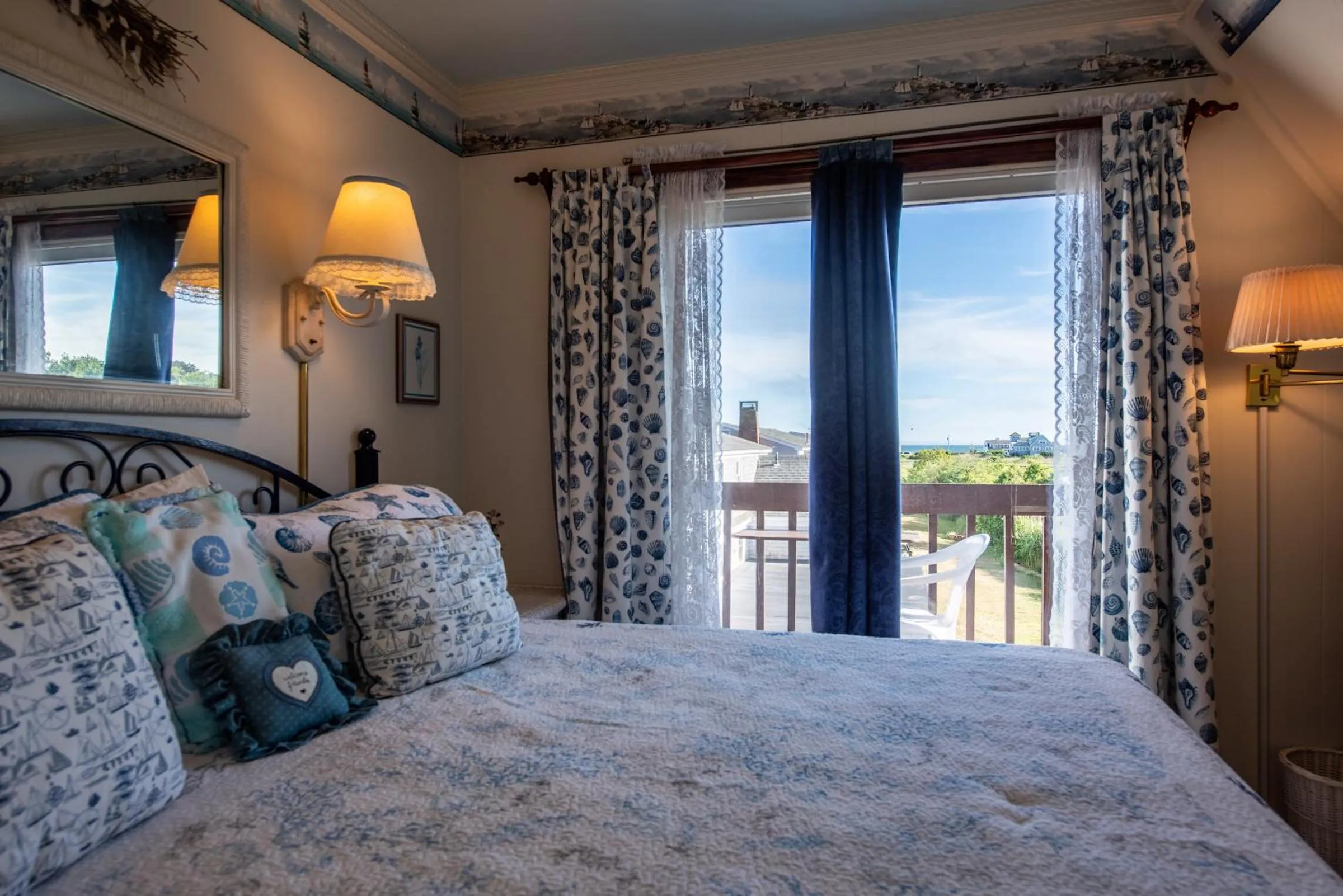 Bed in A Cape Cod Ocean Manor Inn