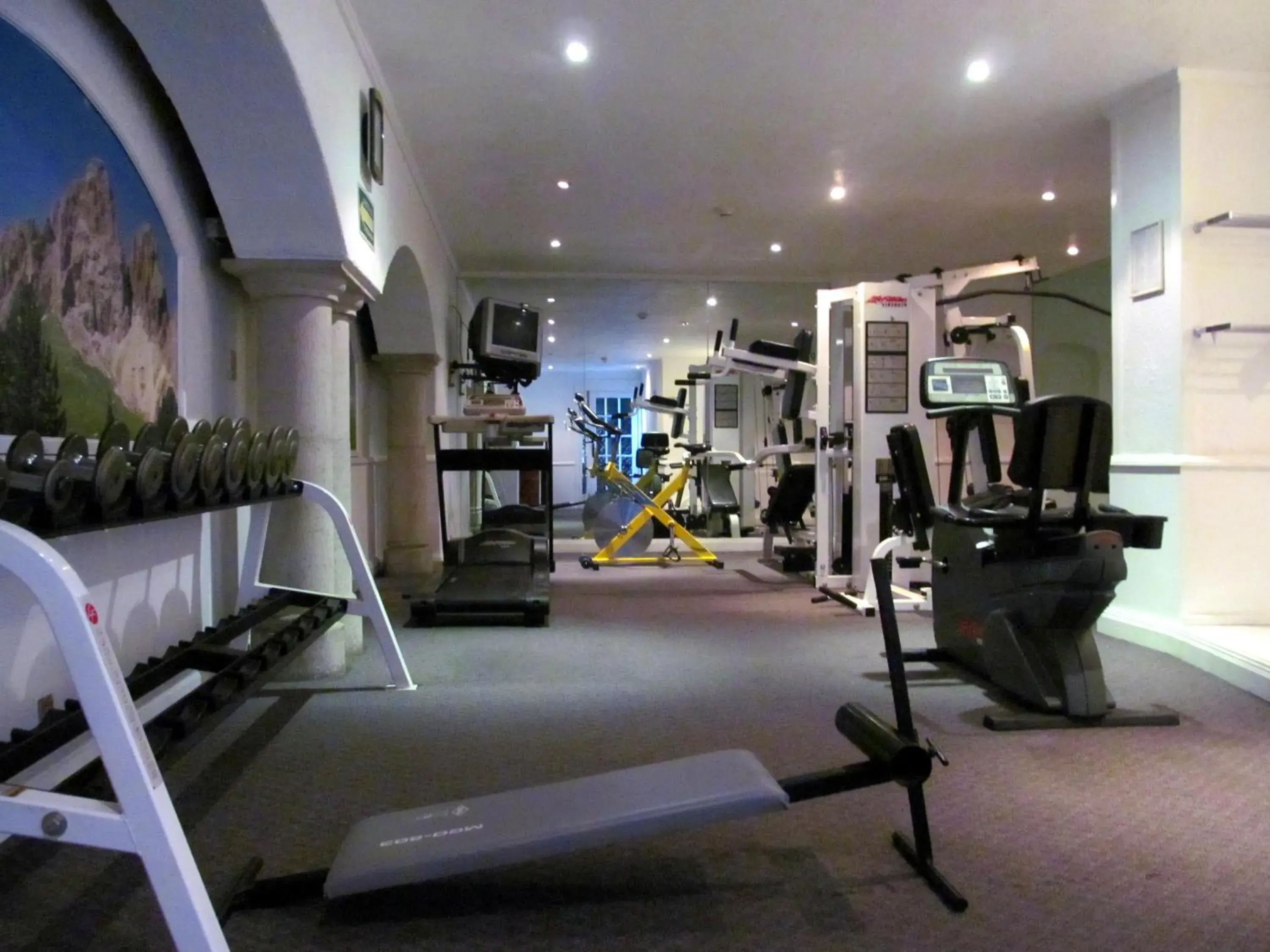 Fitness centre/facilities in Hotel PF Fitness centre/facilities in Hotel PF