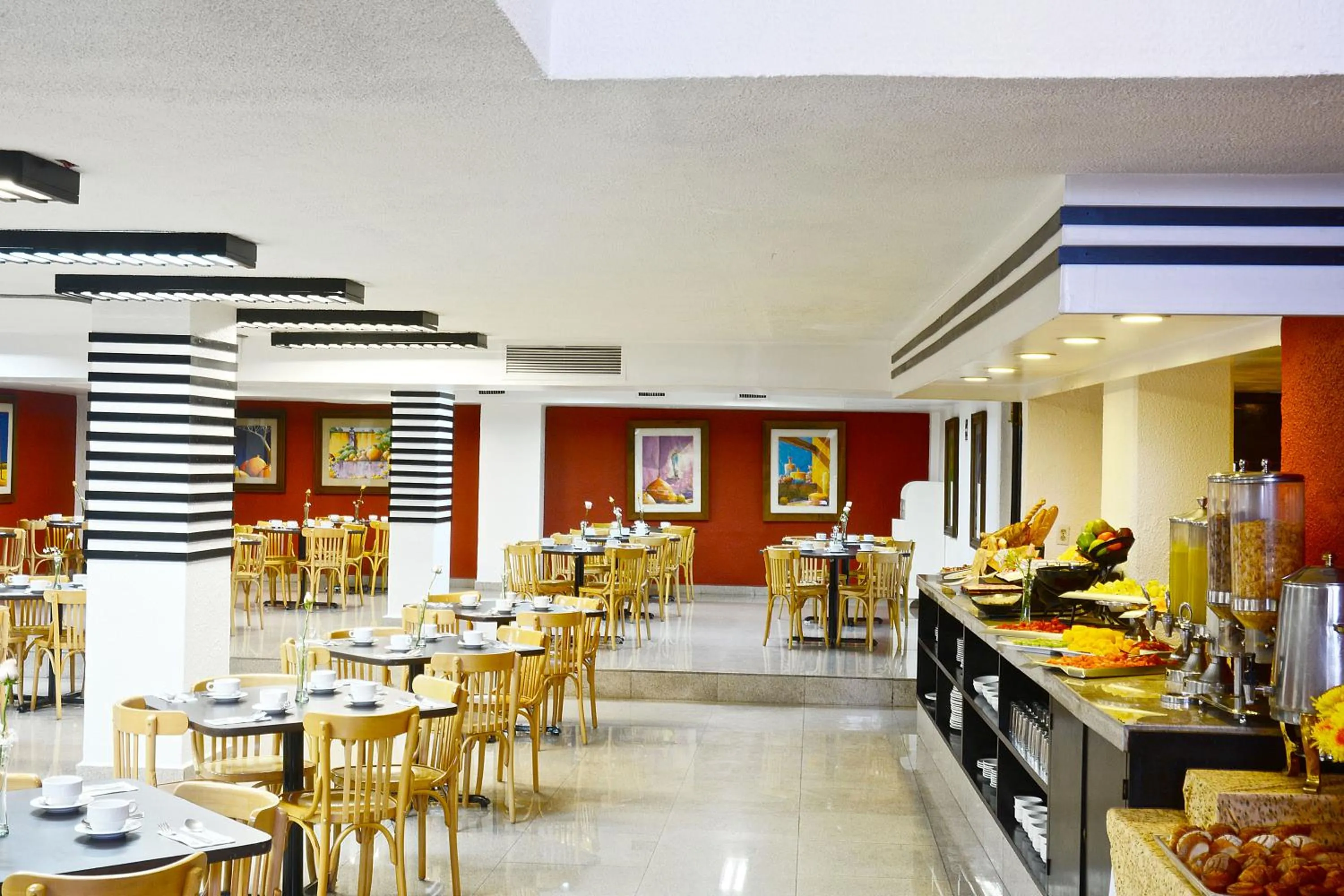 Continental breakfast in Hotel PF