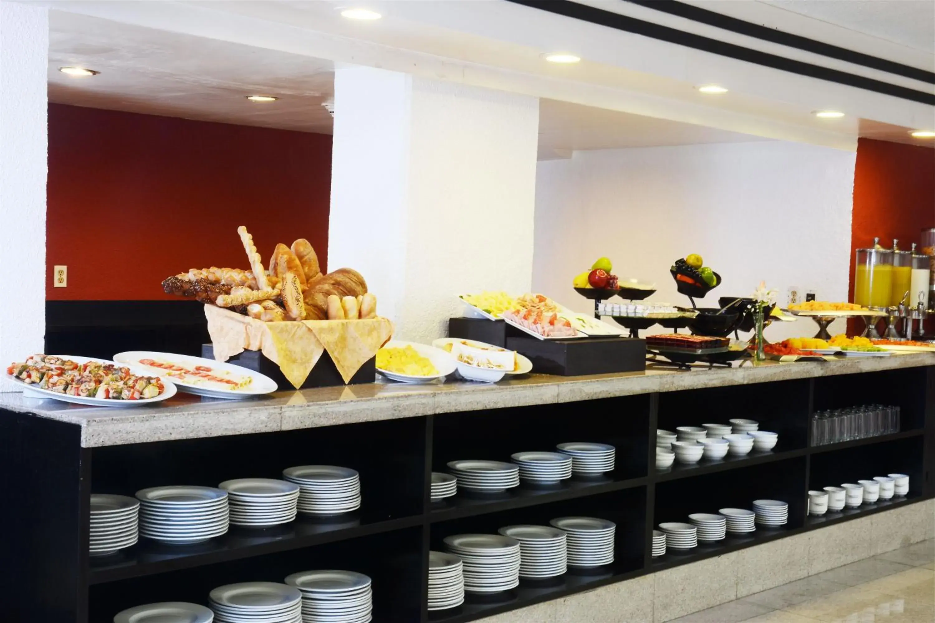 Restaurant/places to eat in Hotel PF Restaurant/places to eat in Hotel PF