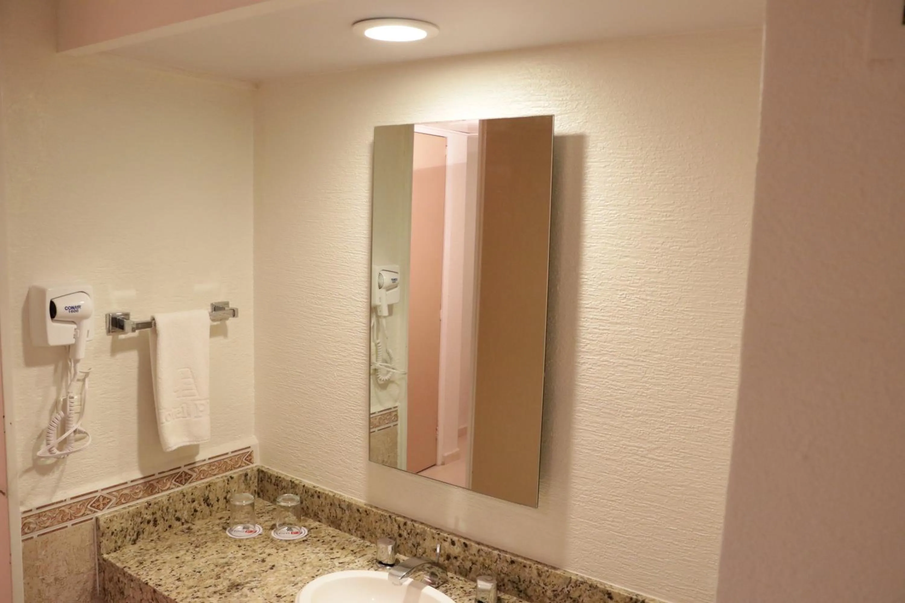 Bathroom in Hotel PF