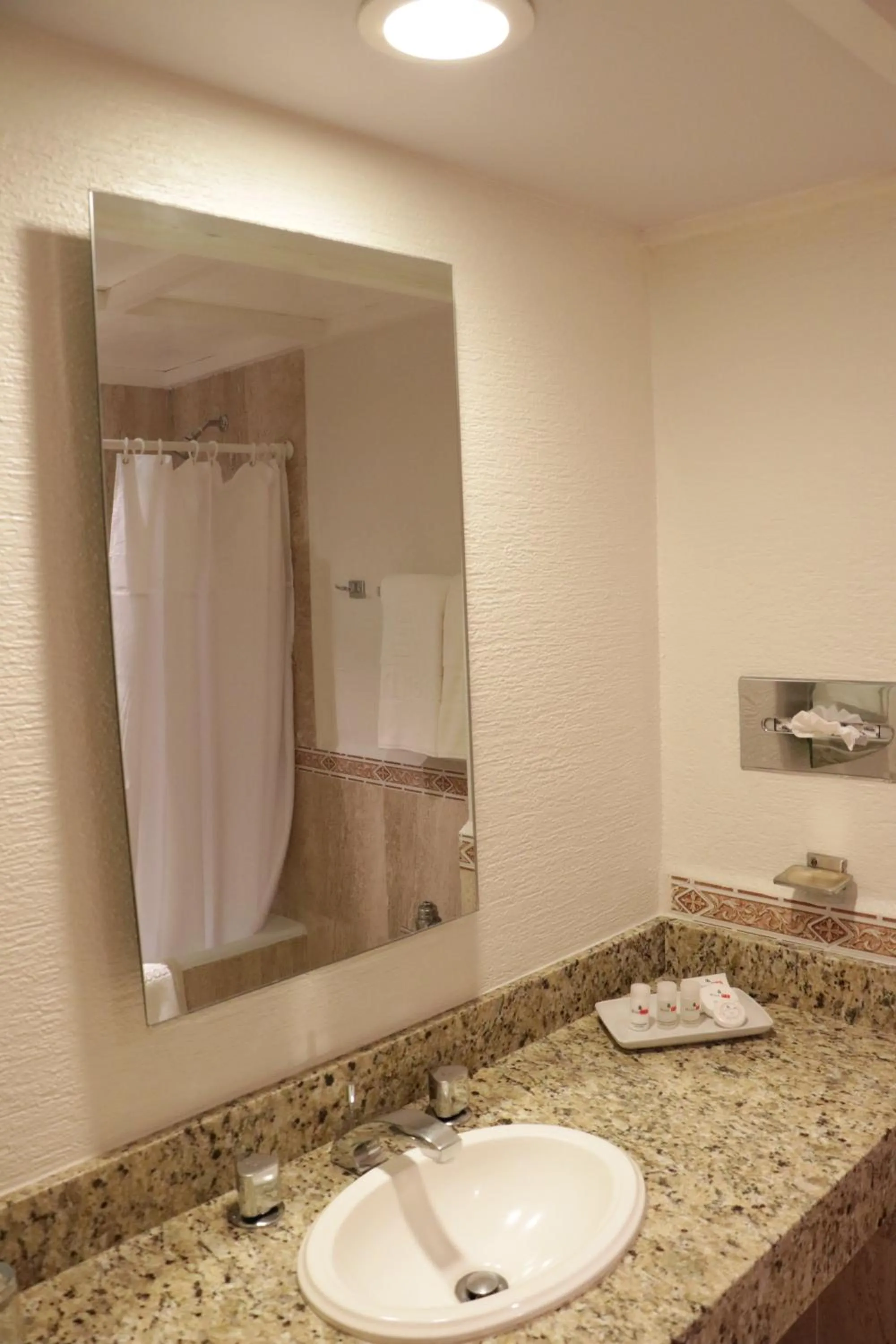 Bathroom in Hotel PF