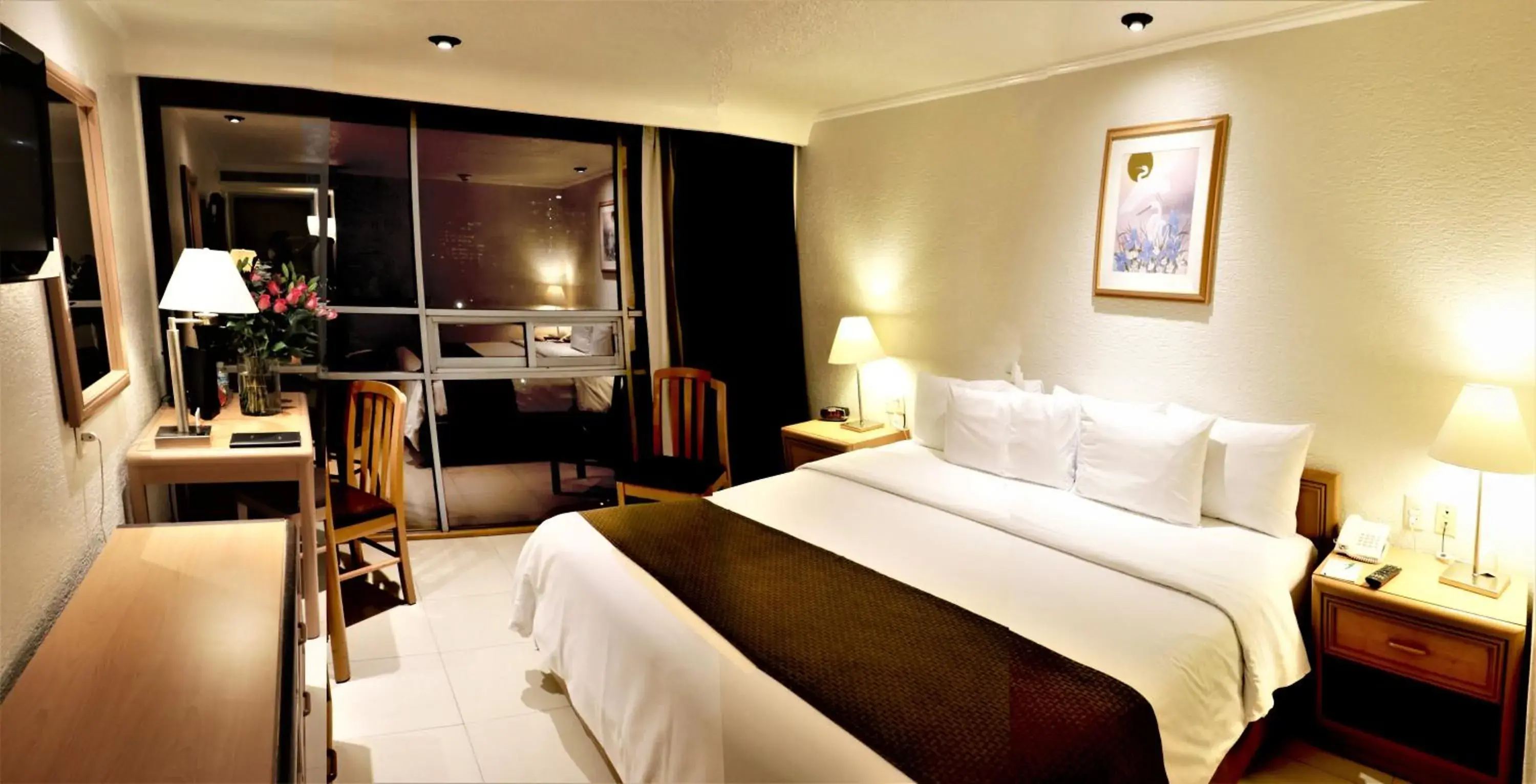 Photo of the whole room, Bed in Hotel PF Photo of the whole room, Bed in Hotel PF