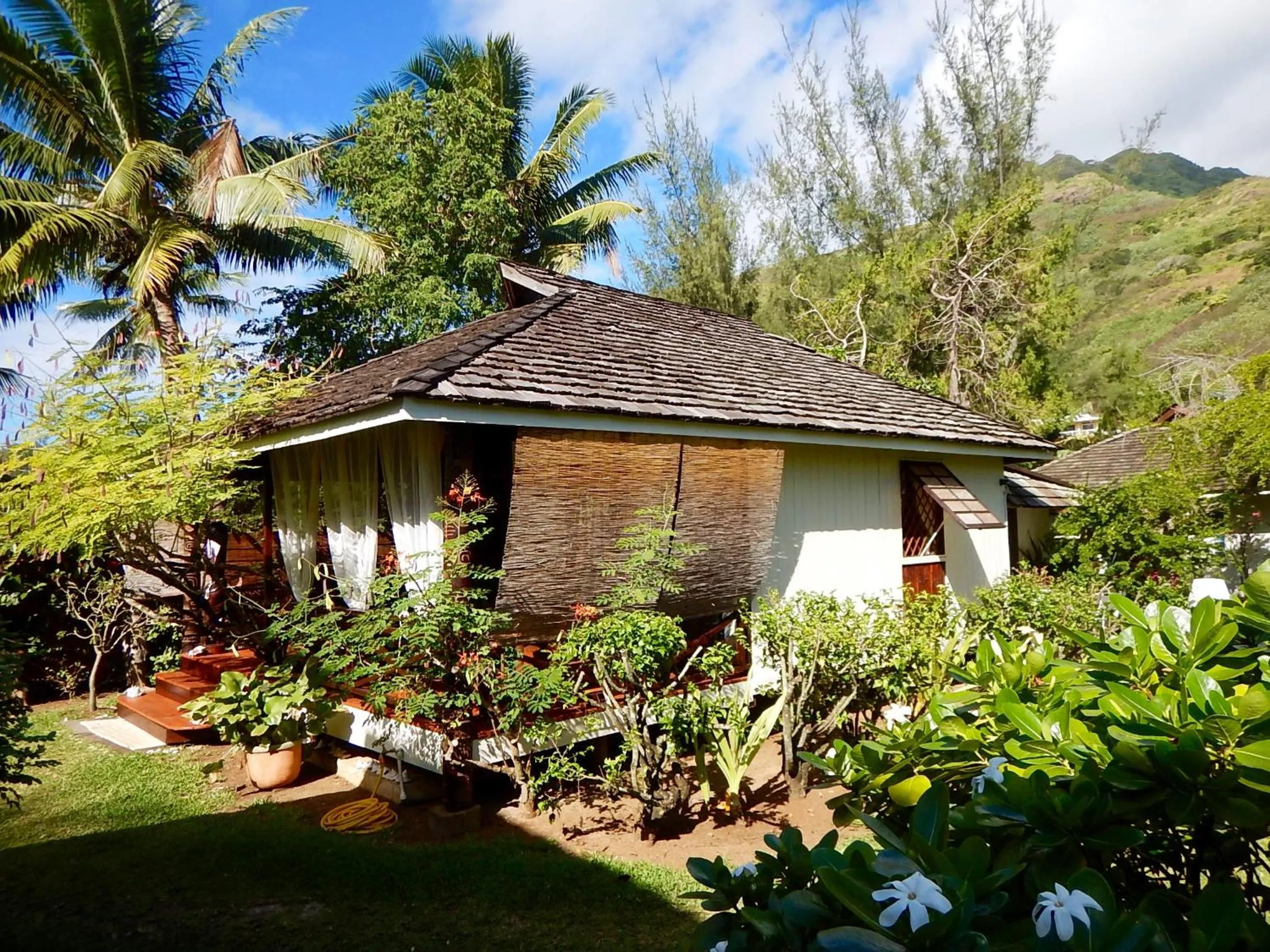 Photo of the whole room in Poerani Moorea