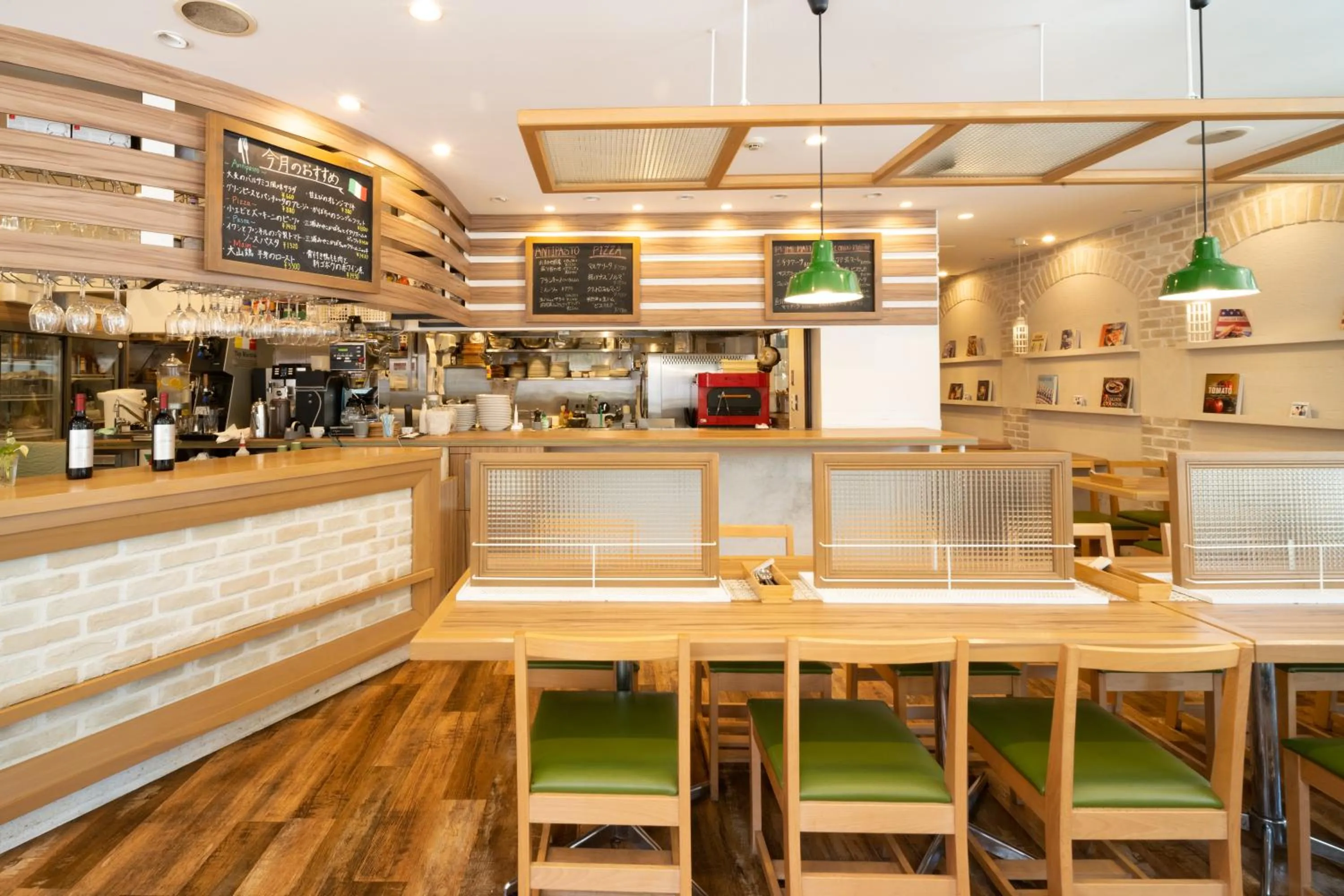 Restaurant/places to eat in HOTEL MYSTAYS Yokohama Kannai