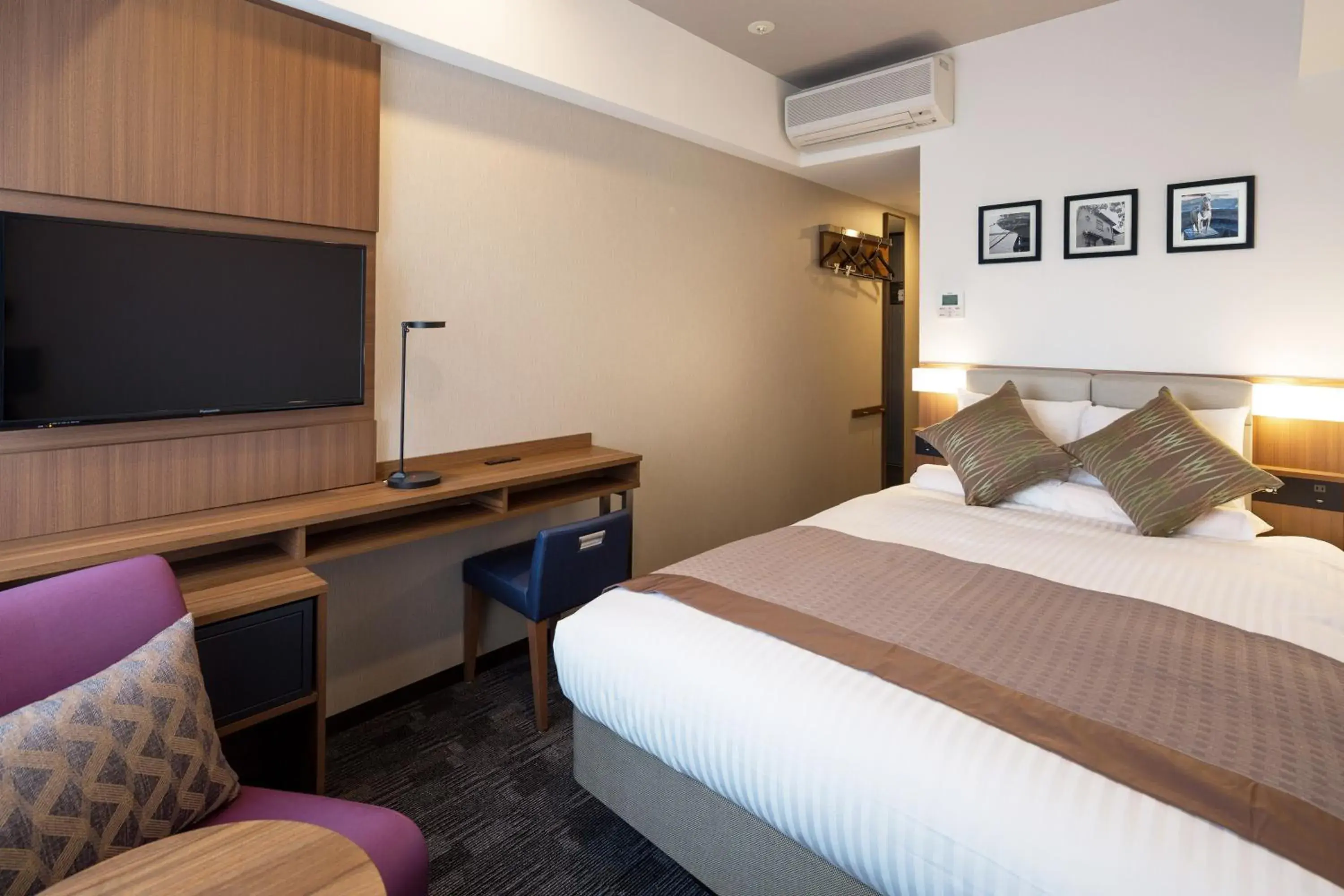 Superior Queen Room - Smoking in HOTEL MYSTAYS Yokohama Kannai Superior Queen Room - Smoking in HOTEL MYSTAYS Yokohama Kannai