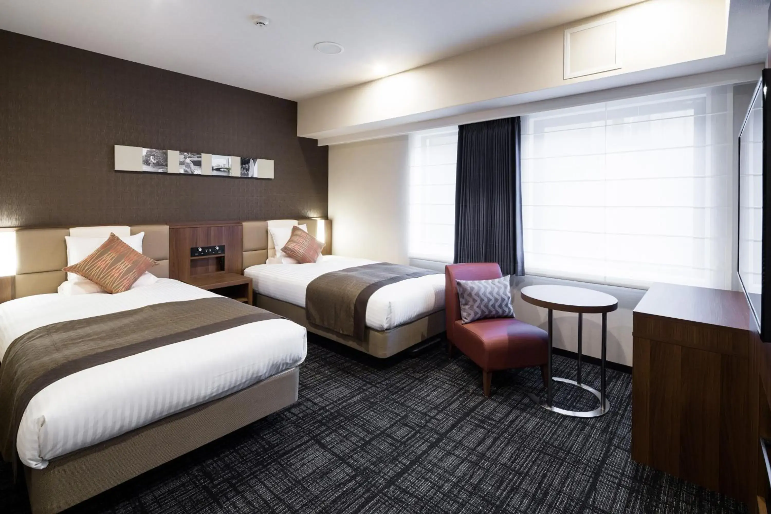 Spring, Bed in HOTEL MYSTAYS Yokohama Kannai Spring, Bed in HOTEL MYSTAYS Yokohama Kannai