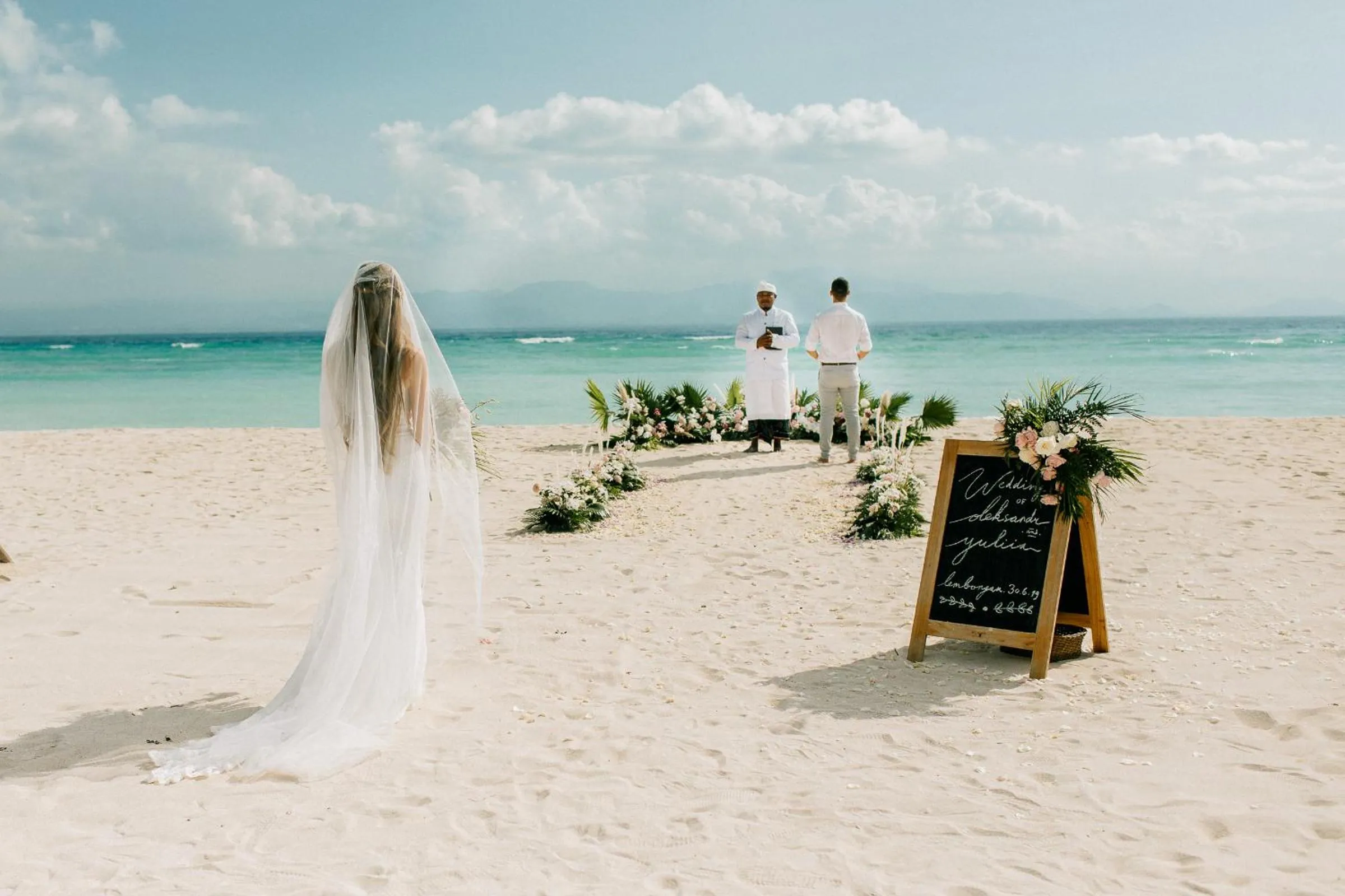 wedding in Mahagiri Resort Nusa Lembongan