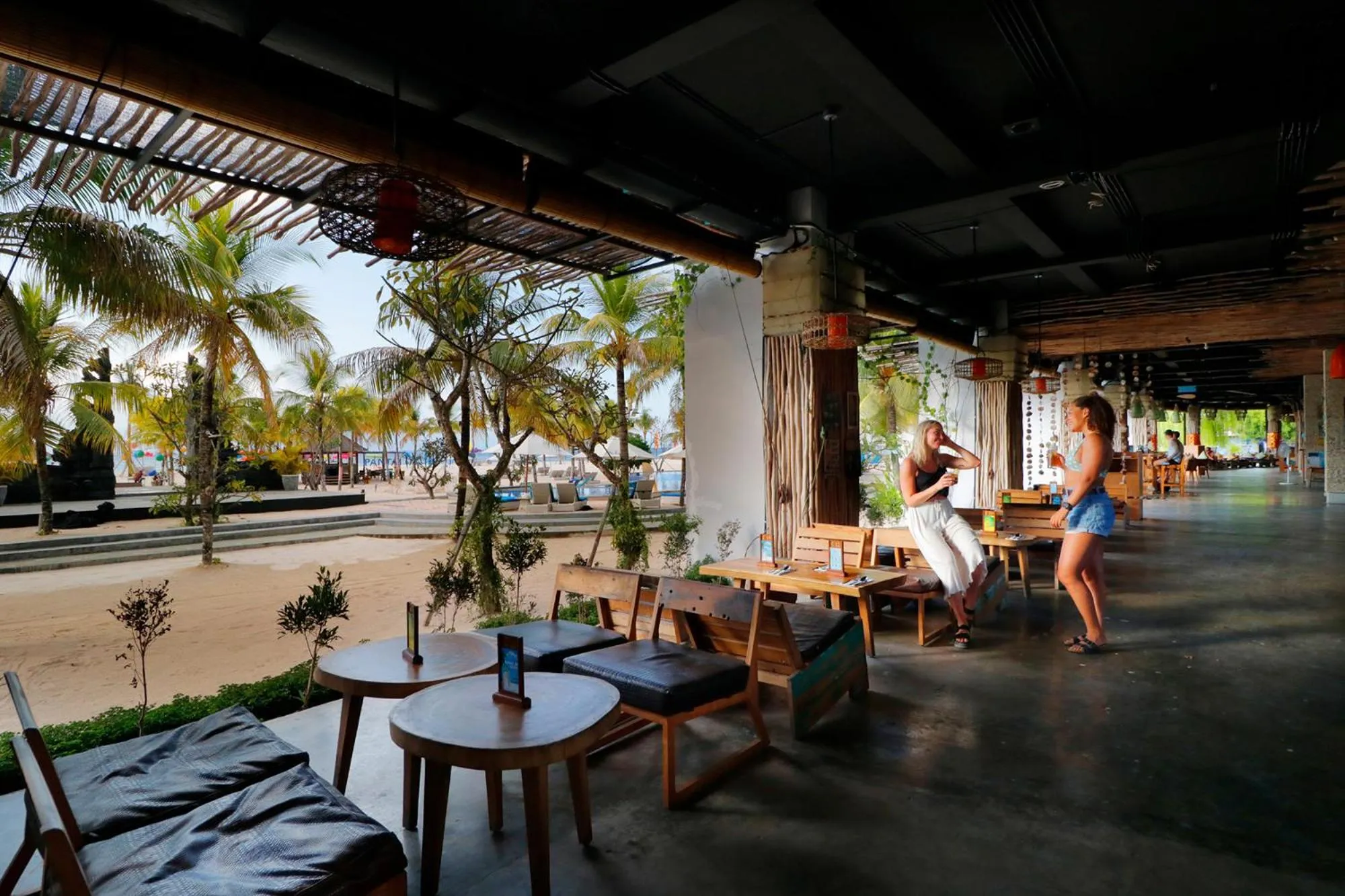 Restaurant/places to eat in Mahagiri Resort Nusa Lembongan