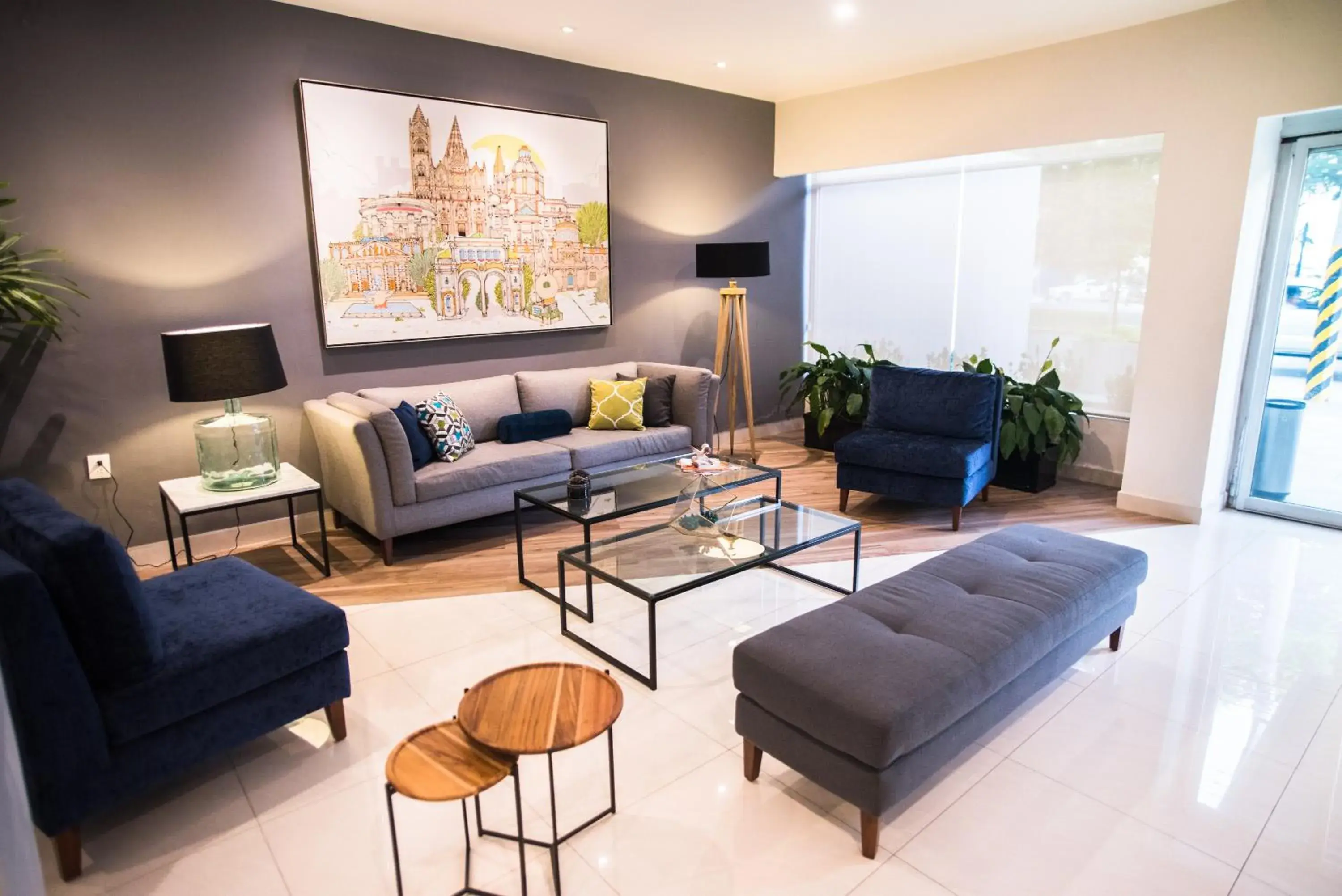 Living room in Hotel Arboledas Expo Living room in Hotel Arboledas Expo