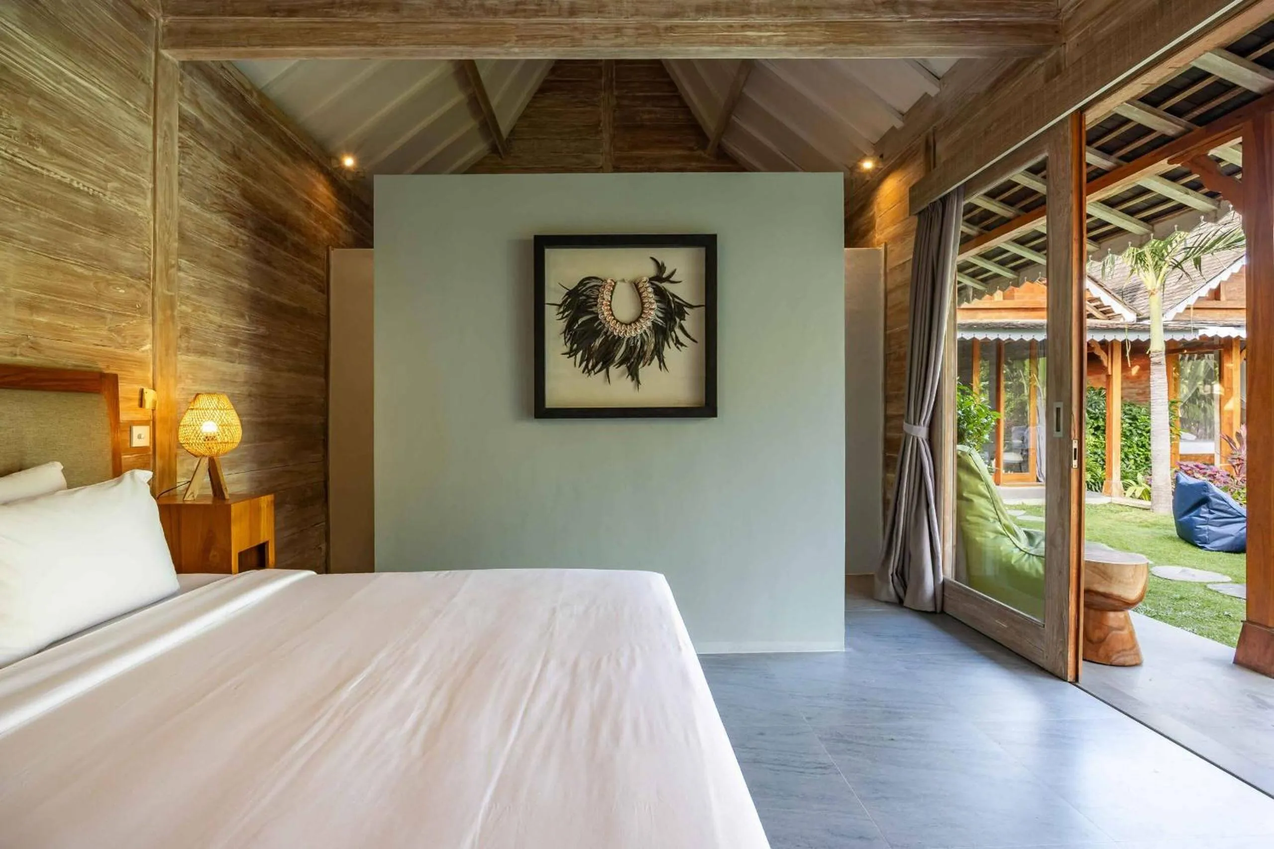 Bed in Villa Du Bah - Cozy Tropical 3BR Villa 12min To Beach