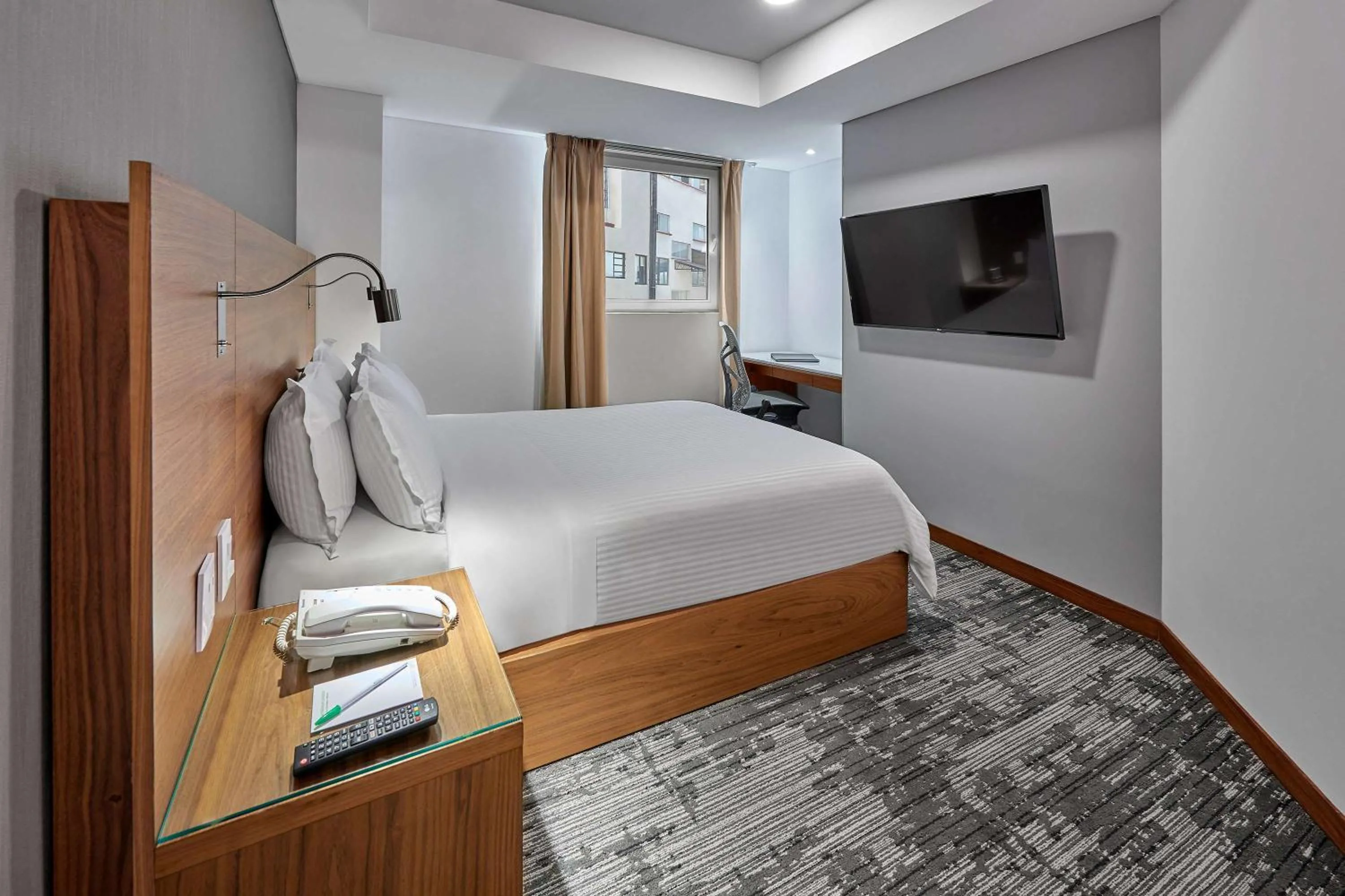 Photo of the whole room in Wyndham Garden Mexico City - Polanco