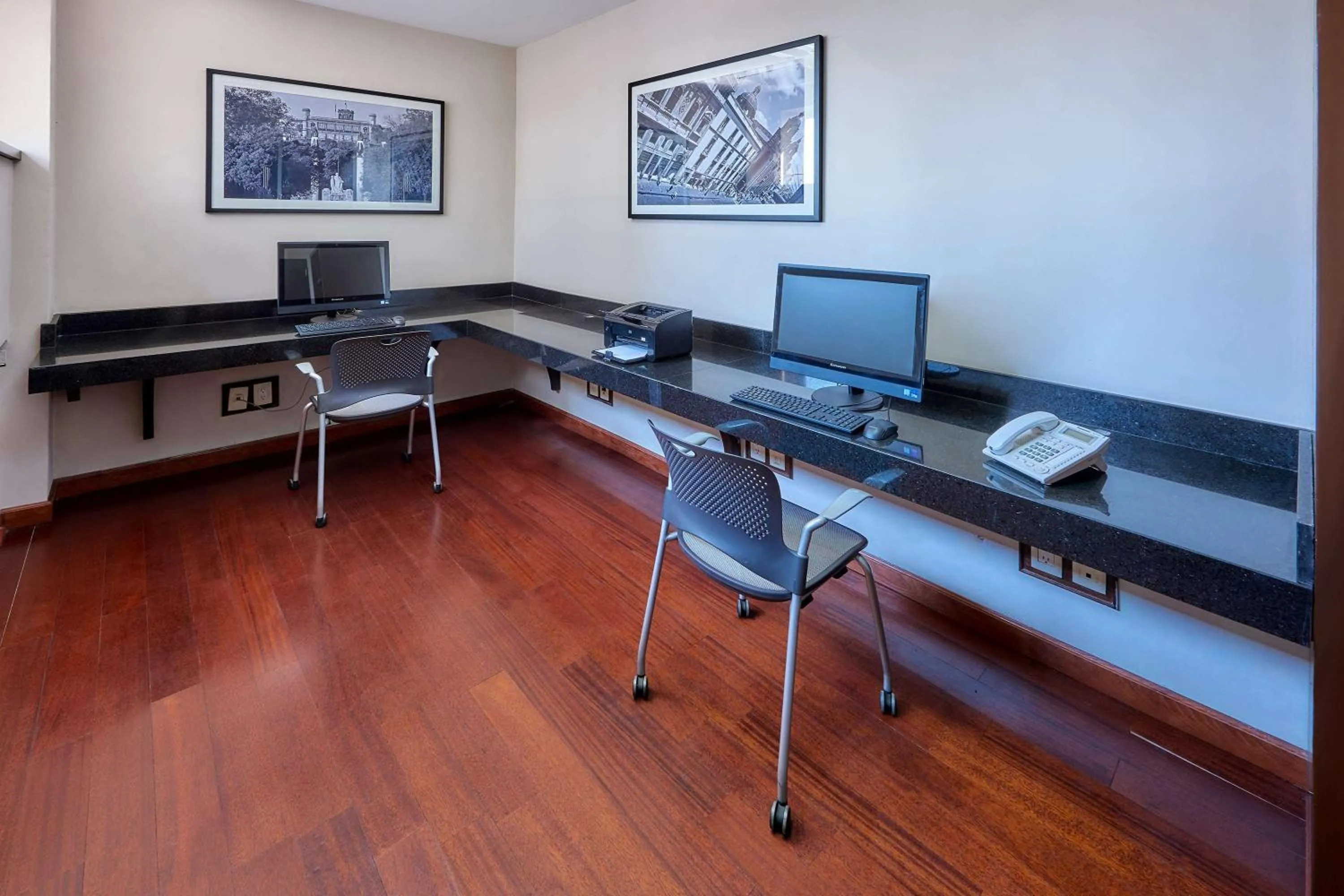 Business facilities in Wyndham Garden Mexico City - Polanco