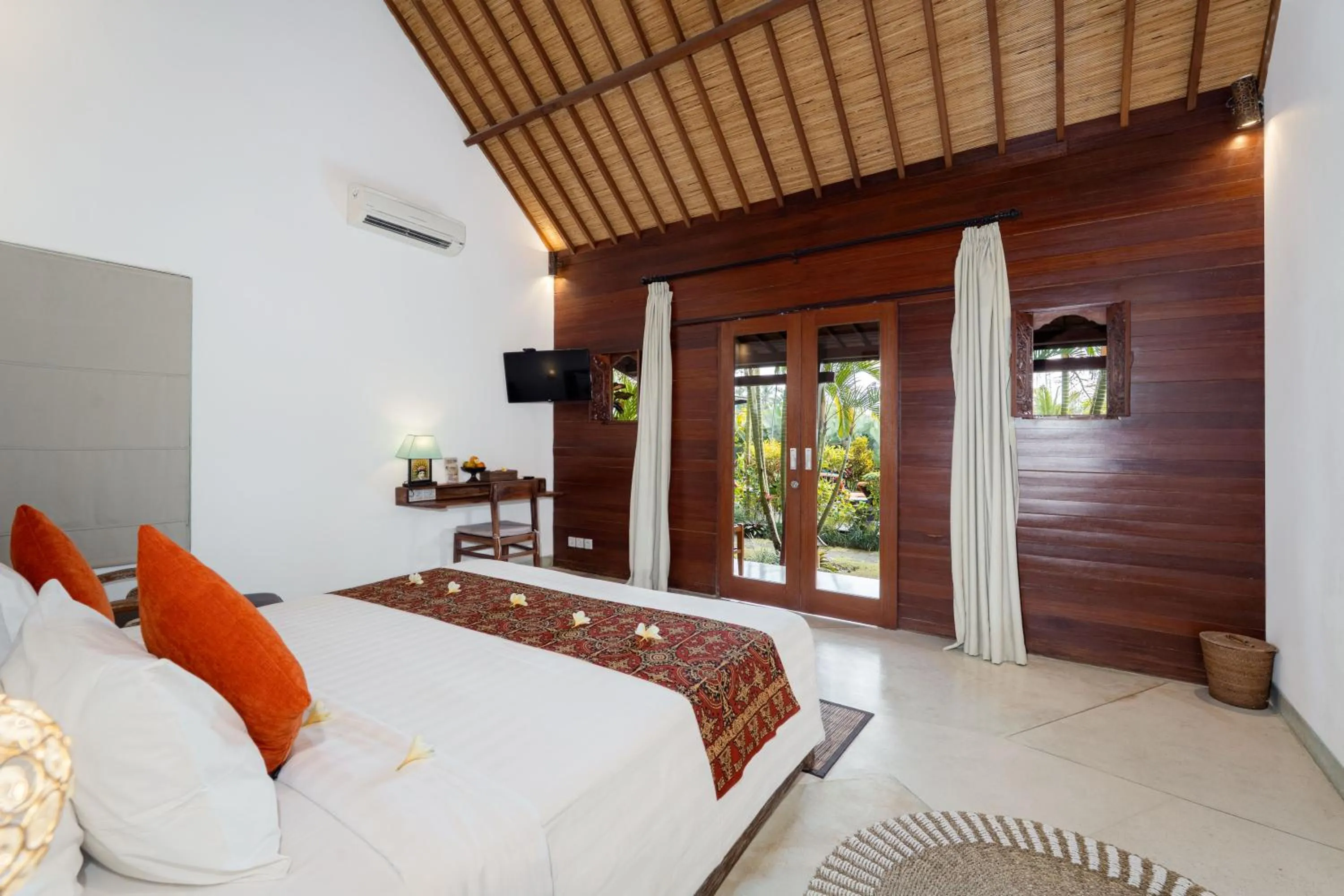 Bed in Villa Tegal Tis Ubud