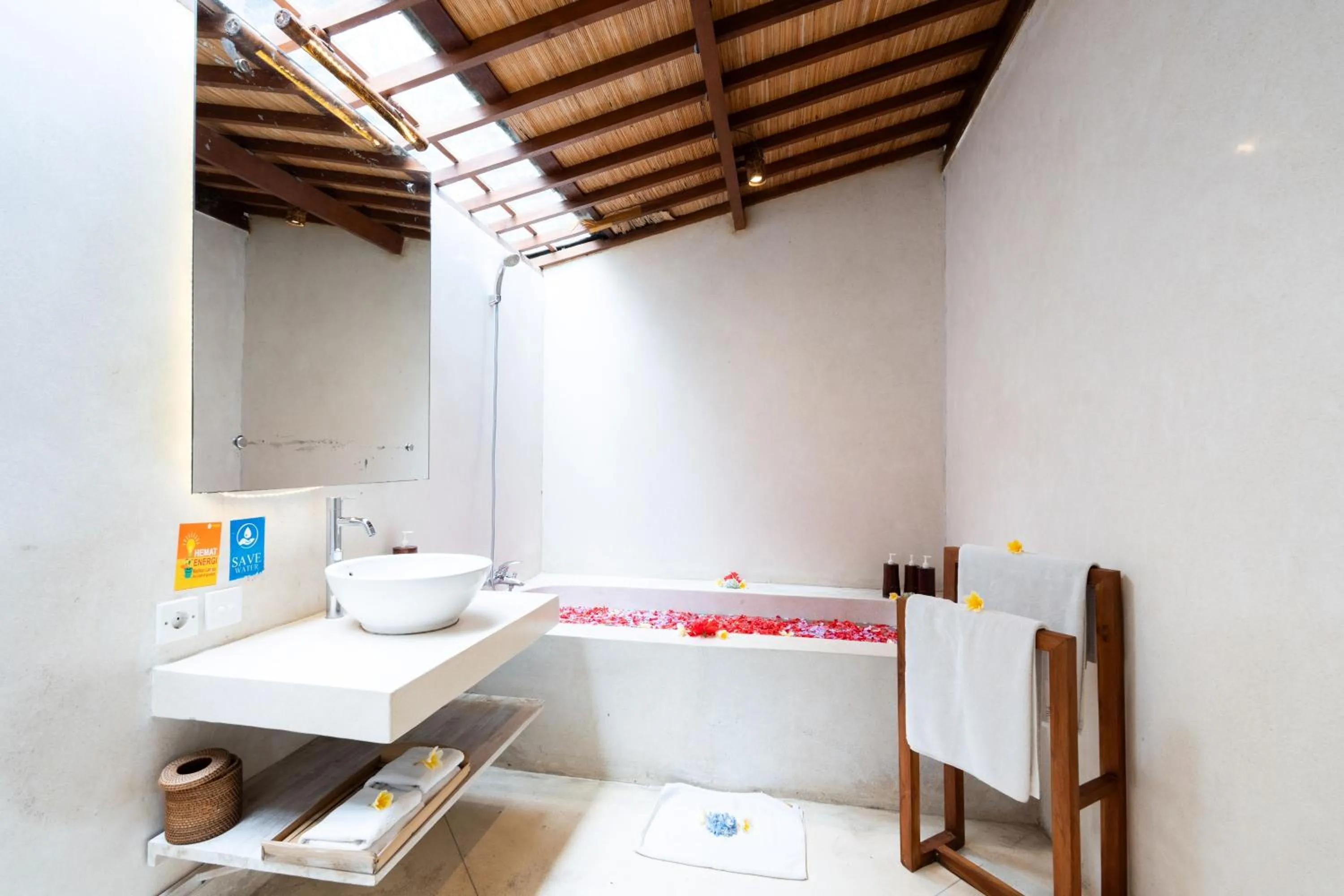 Bed in Villa Tegal Tis Ubud