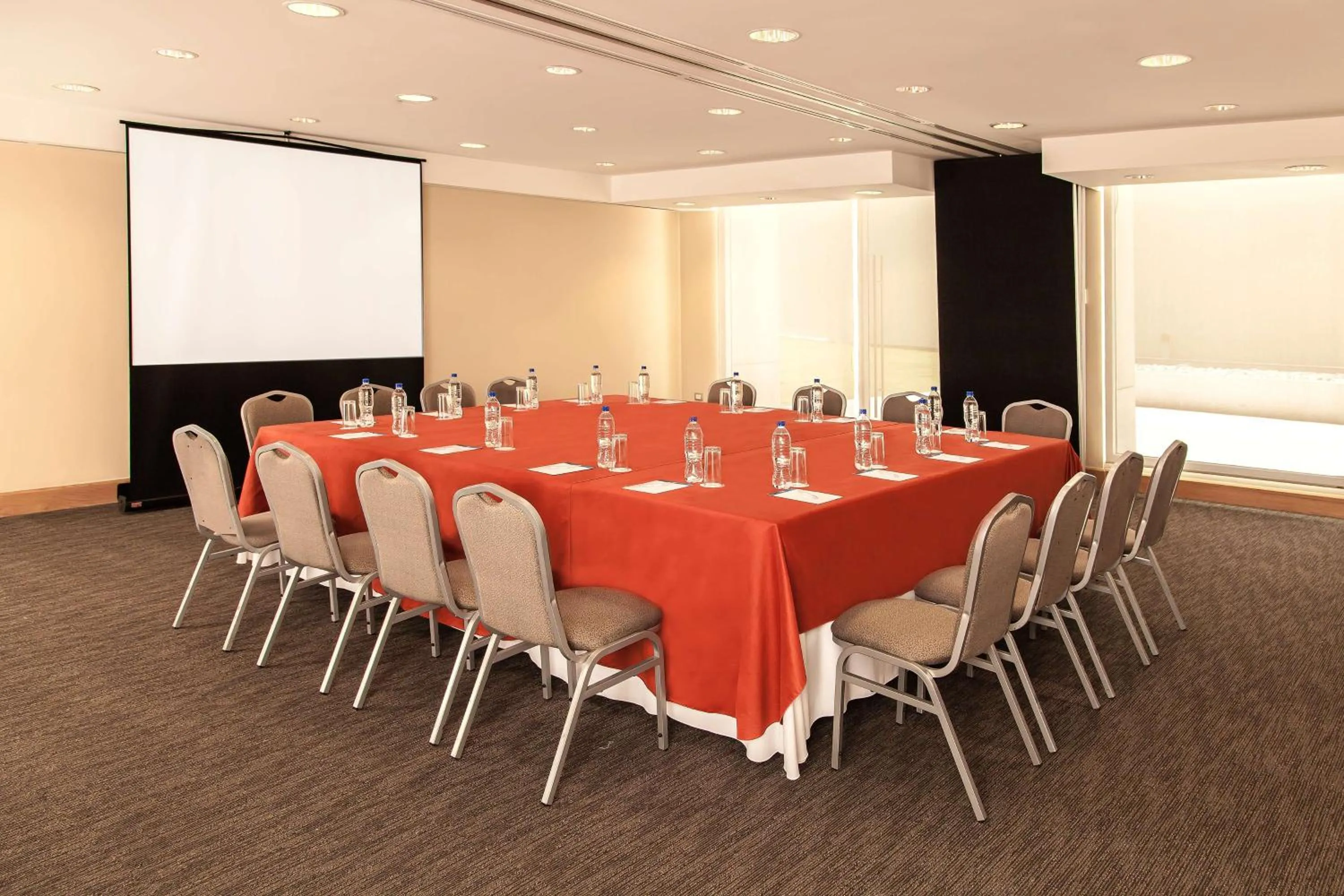 Meeting/conference room in NH Collection Mexico City Airport T2