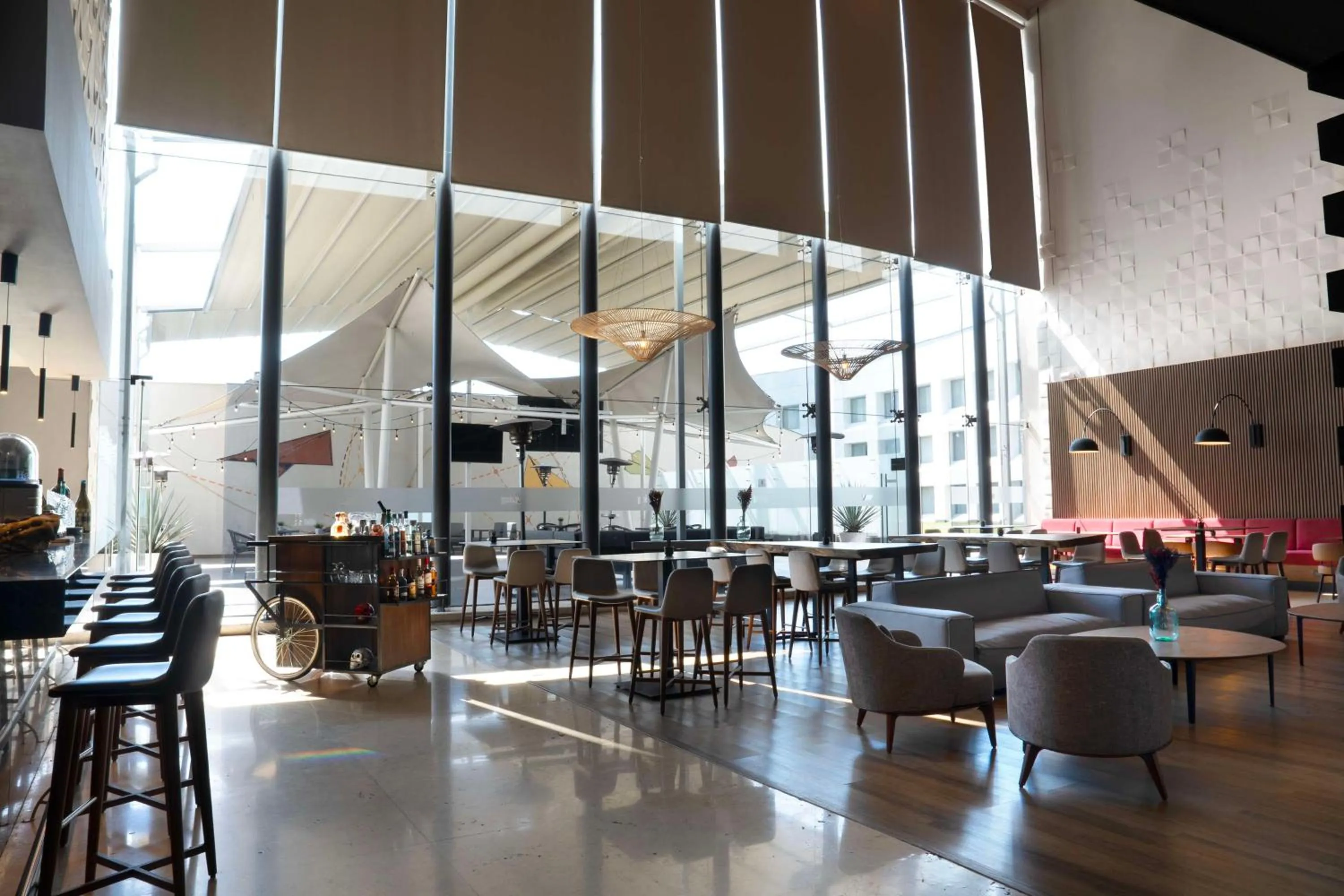 Restaurant/places to eat in NH Collection Mexico City Airport T2